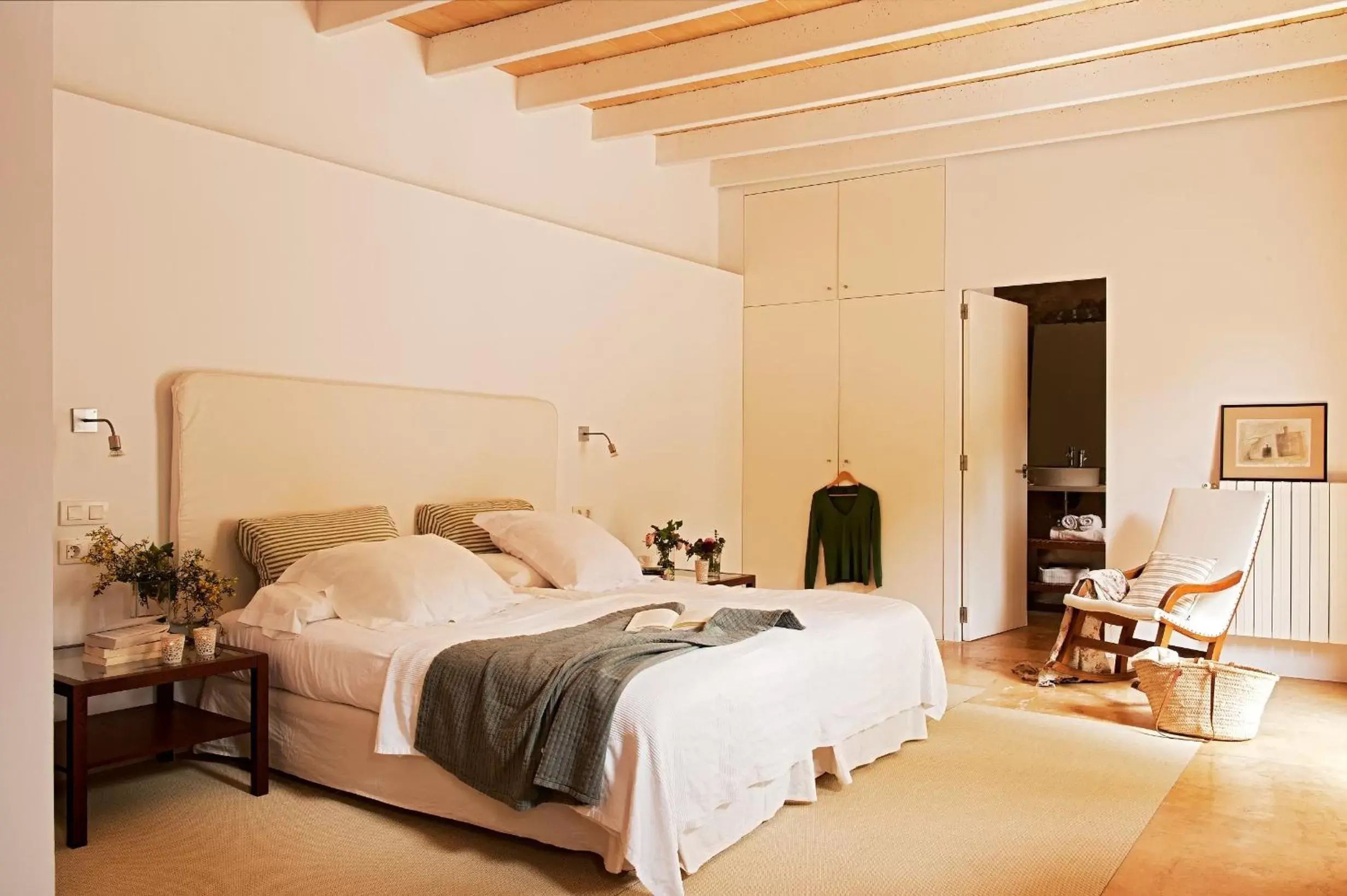 Photo of the whole room, Bed in Mirabó de Valldemossa