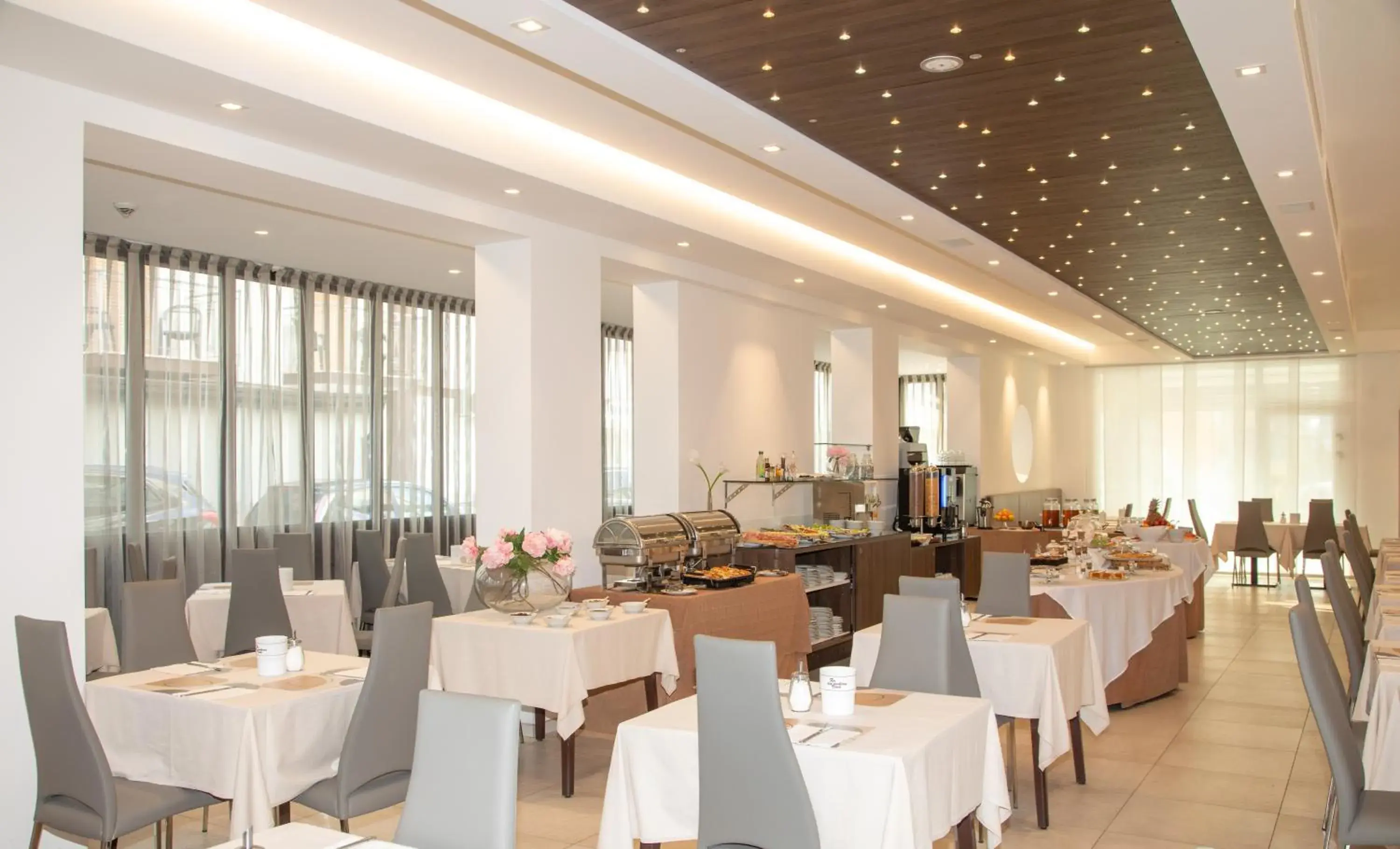 Restaurant/Places to Eat in Hotel Carinthia