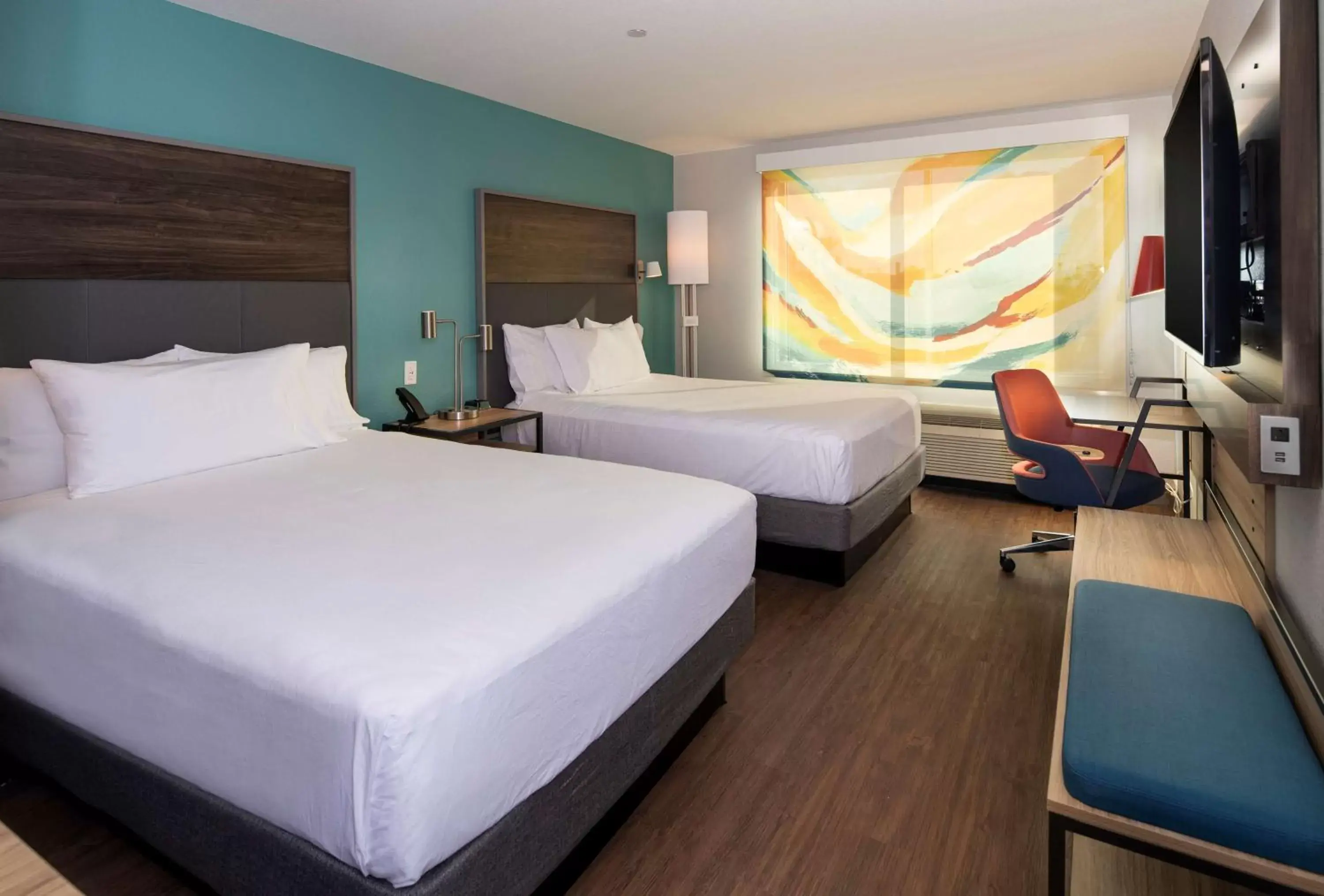 Bed in Tru By Hilton Phoenix Glendale Westgate