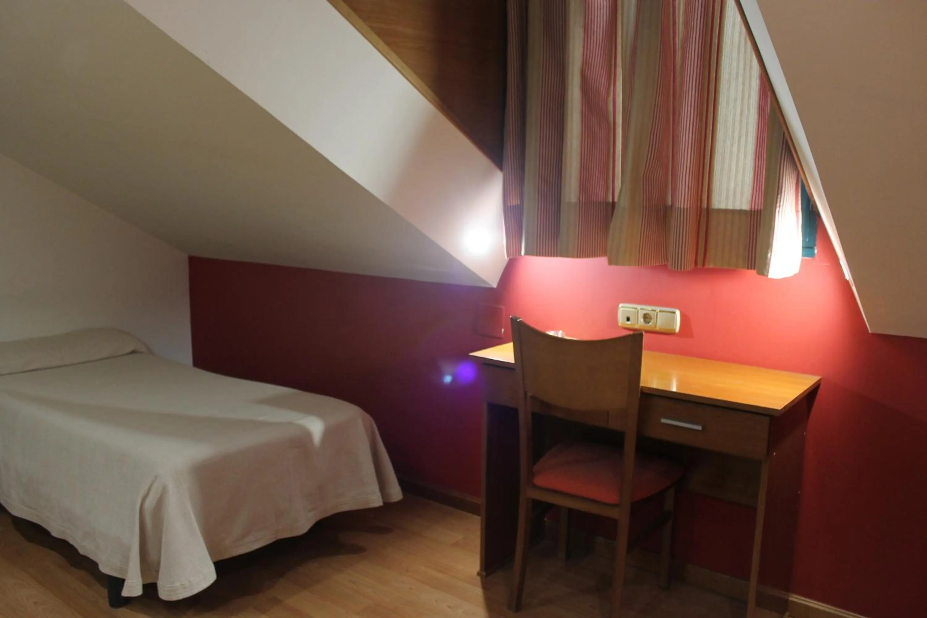 Bedroom, Bed in Hotel El Castillo