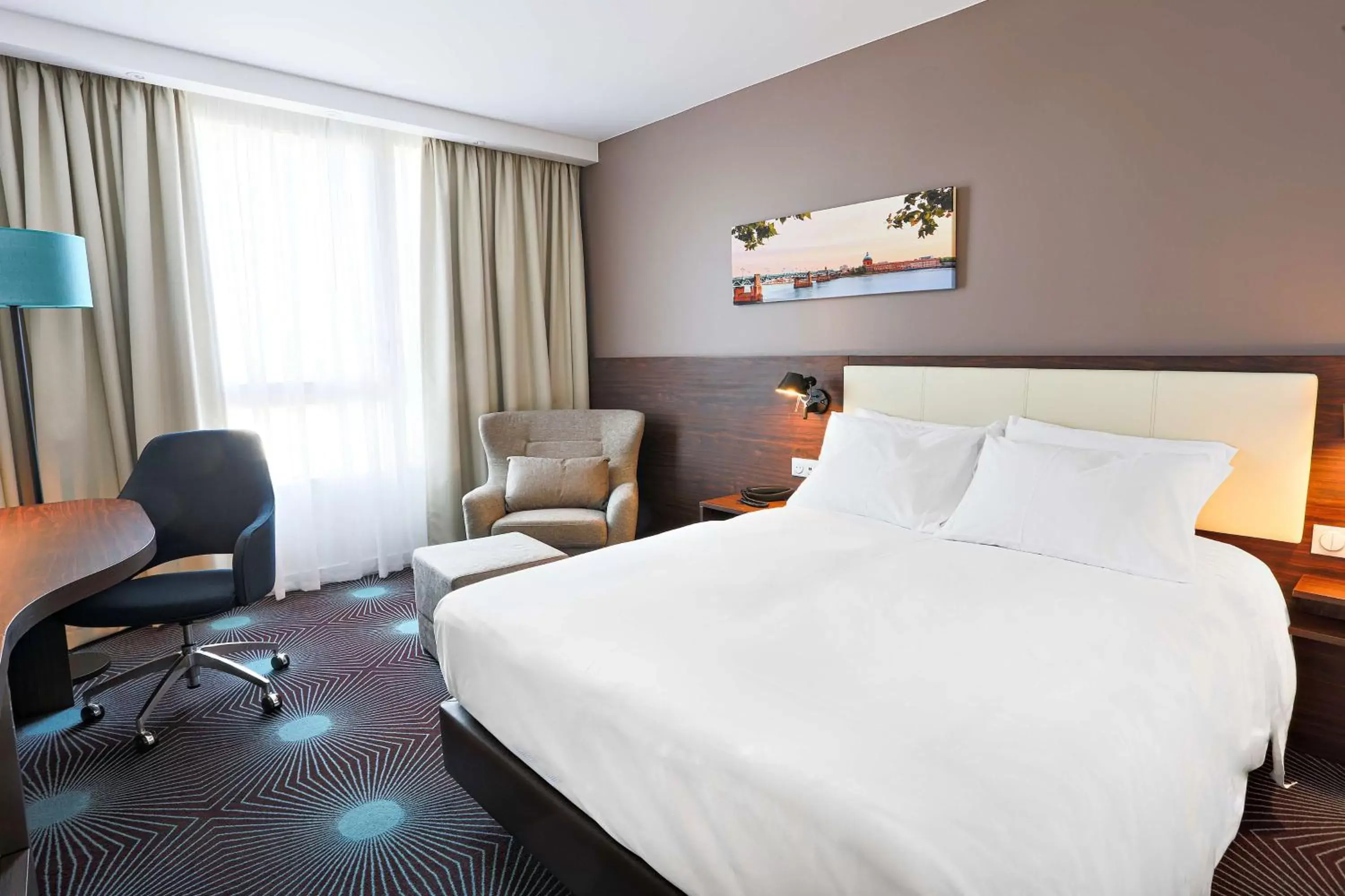 Bedroom, Bed in Hampton By Hilton Toulouse Airport