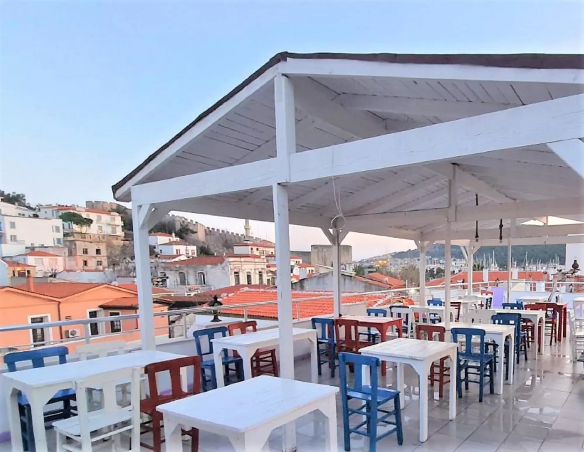 Restaurant/places to eat in Lavender Otel Restaurant/places to eat in Lavender Otel