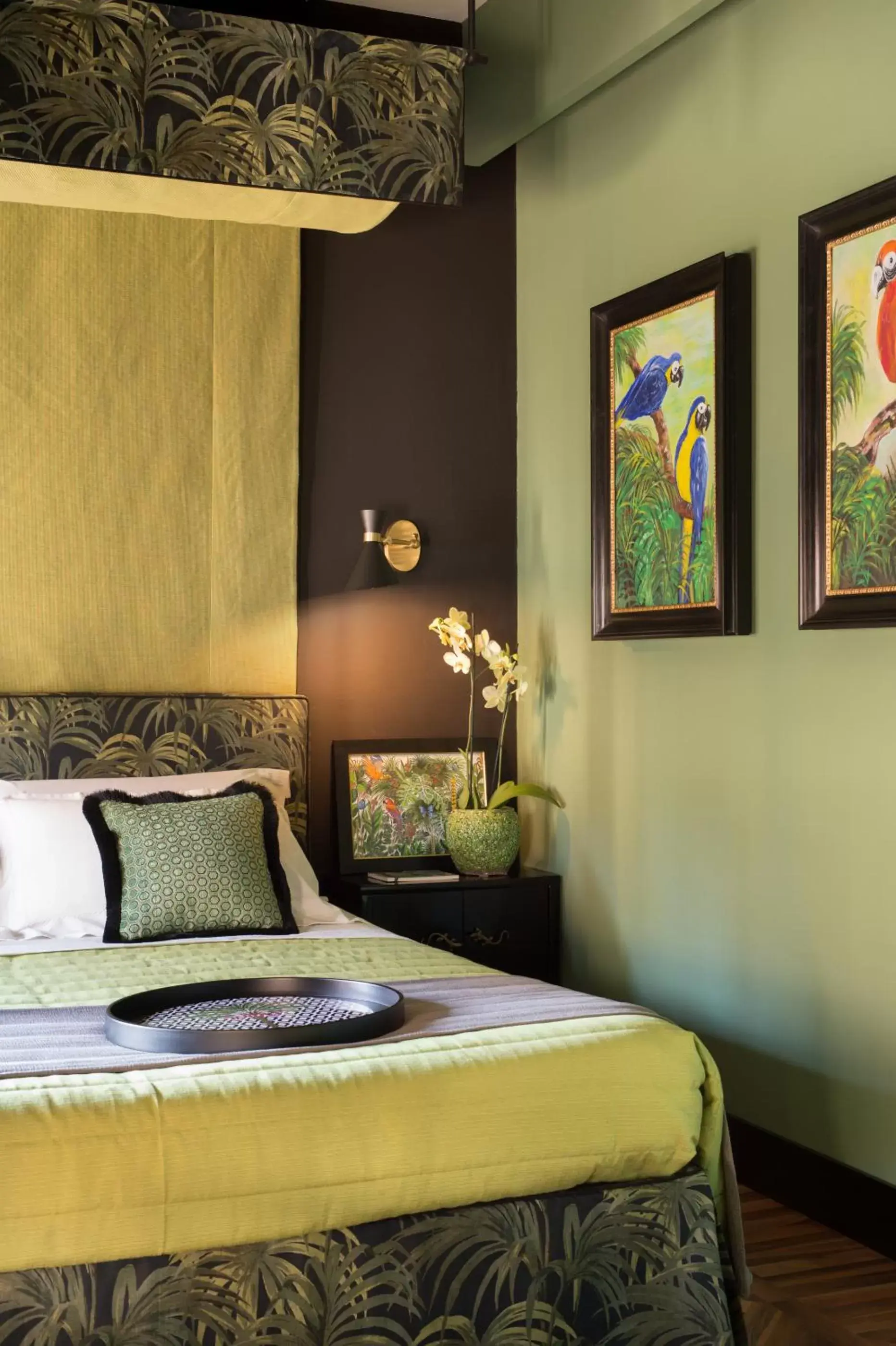 Decorative detail, Bed in Velona's Jungle Luxury Suites