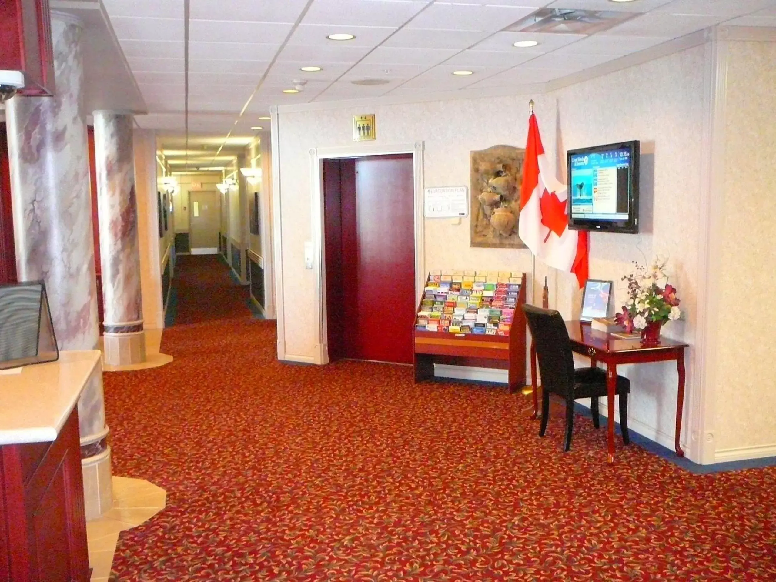 Lobby or reception in Coast Abbotsford Hotel & Suites