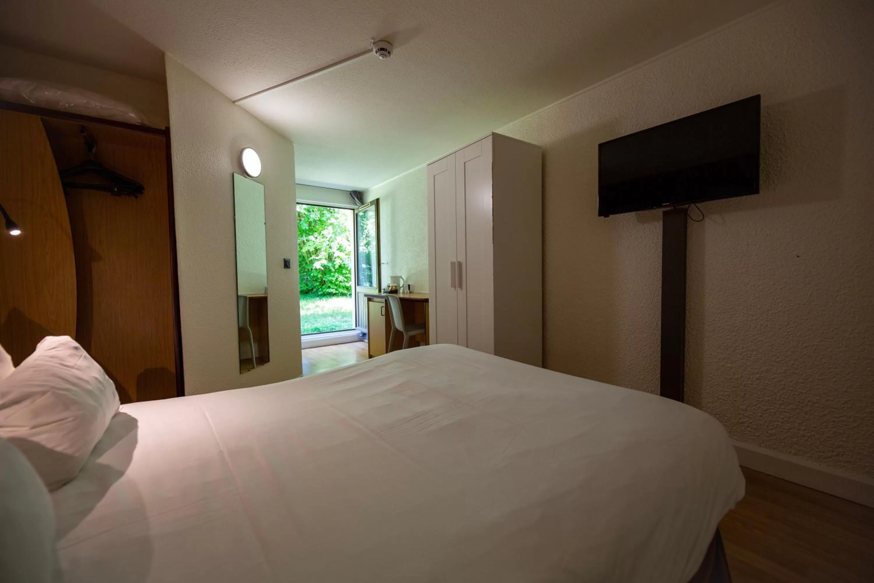 Photo of the whole room, Bed in Kyriad Blois Sud - Vineuil