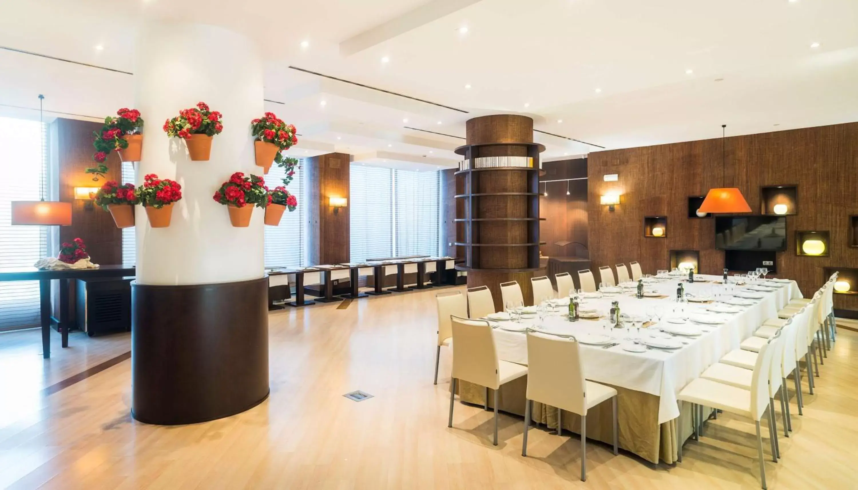 Meeting/conference room, Restaurant/Places to Eat in NH Collection Sevilla