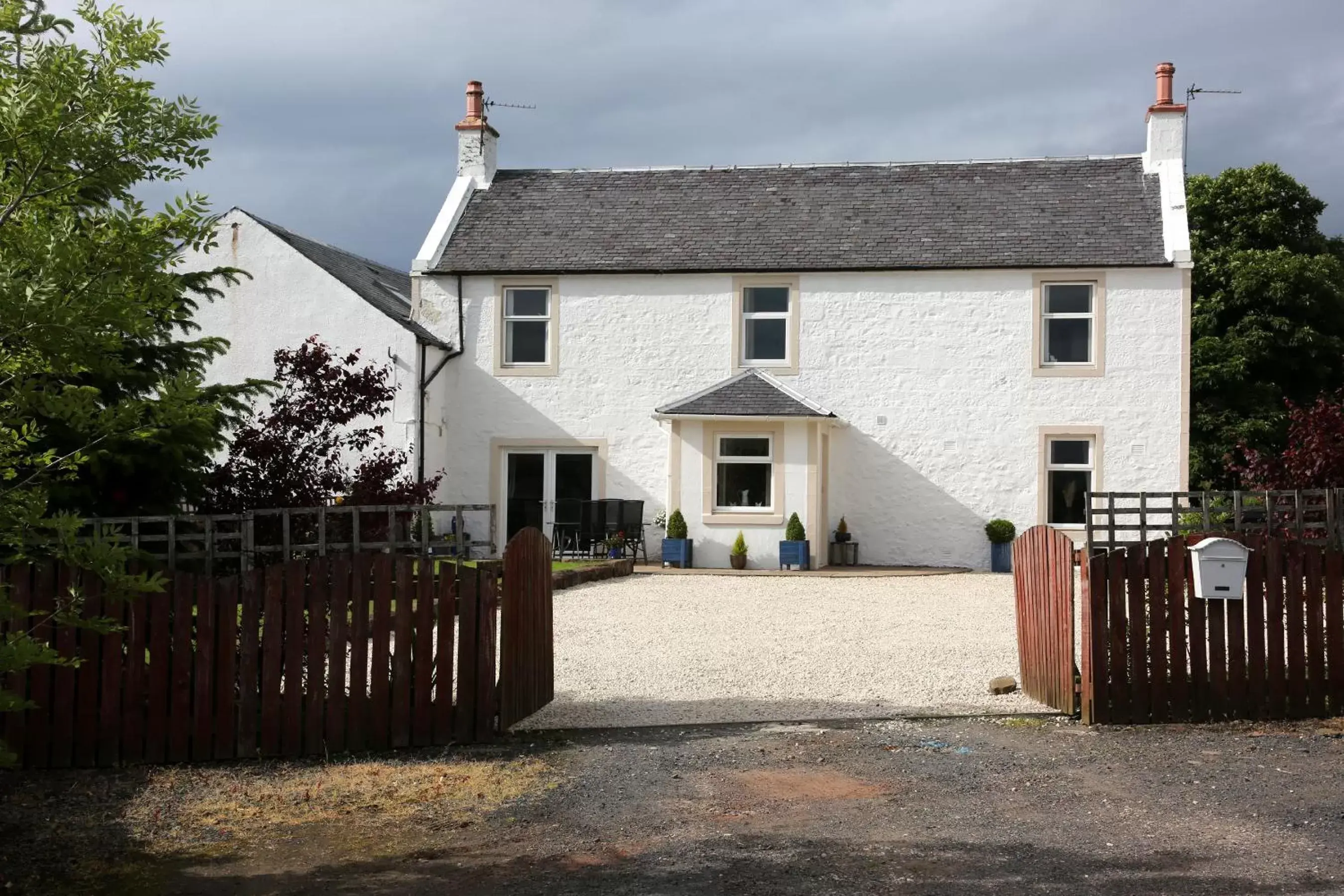 Property building, Facade/Entrance in Crofthead Farm House