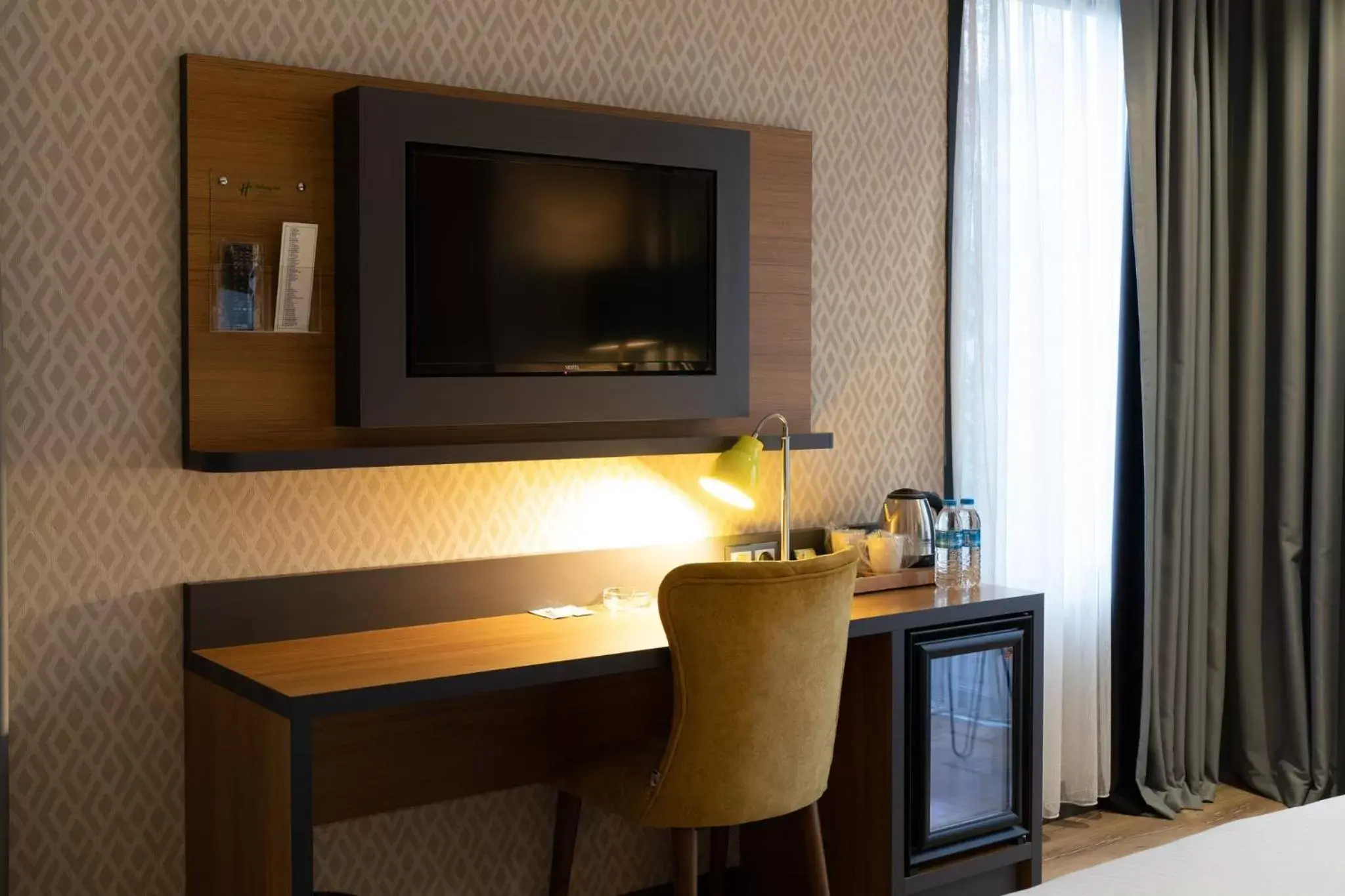Photo of the whole room, TV/Entertainment Center in Holiday Inn - Trabzon-East, an IHG Hotel