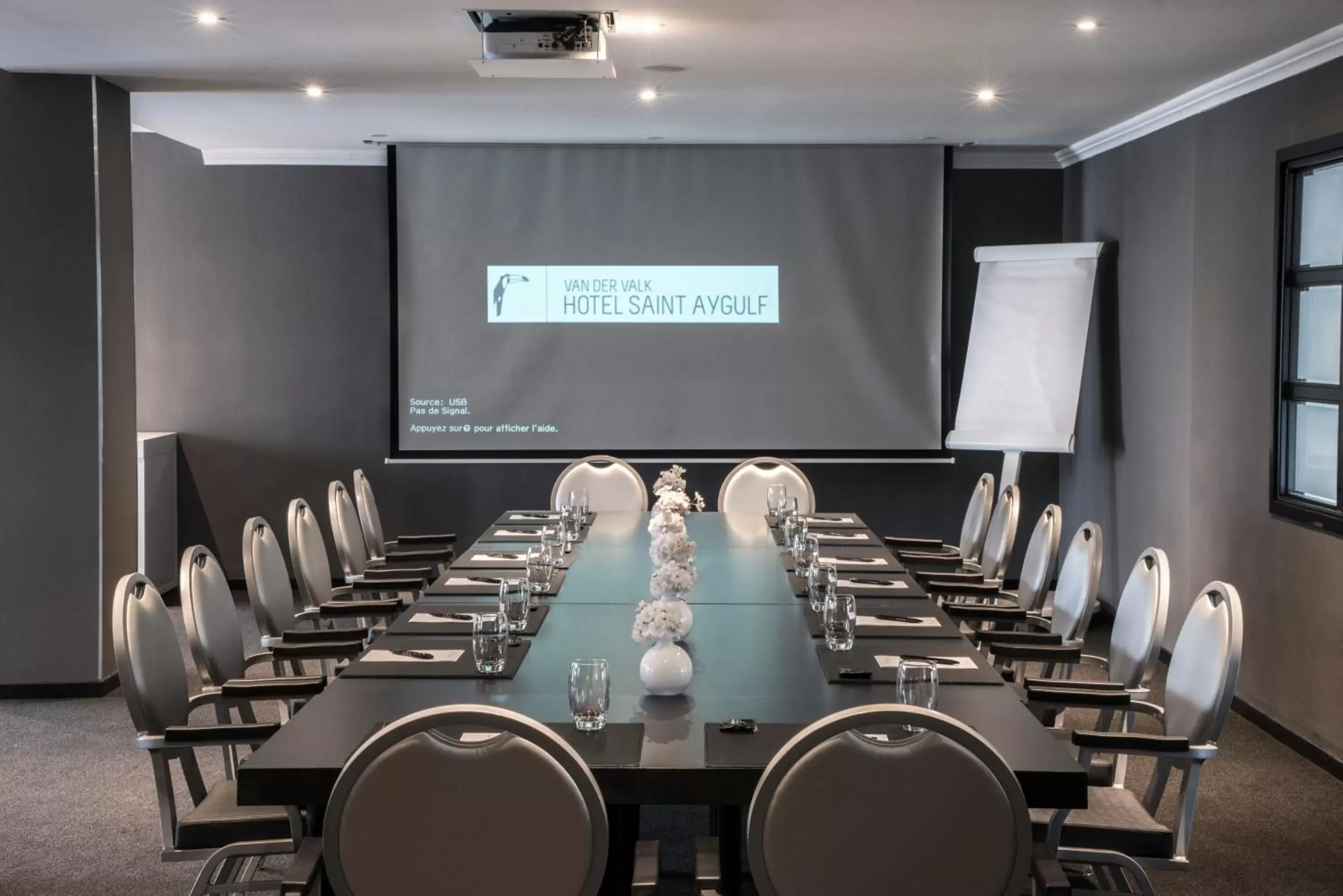 Banquet/Function facilities, Business Area/Conference Room in Van der Valk Hotel Saint-Aygulf