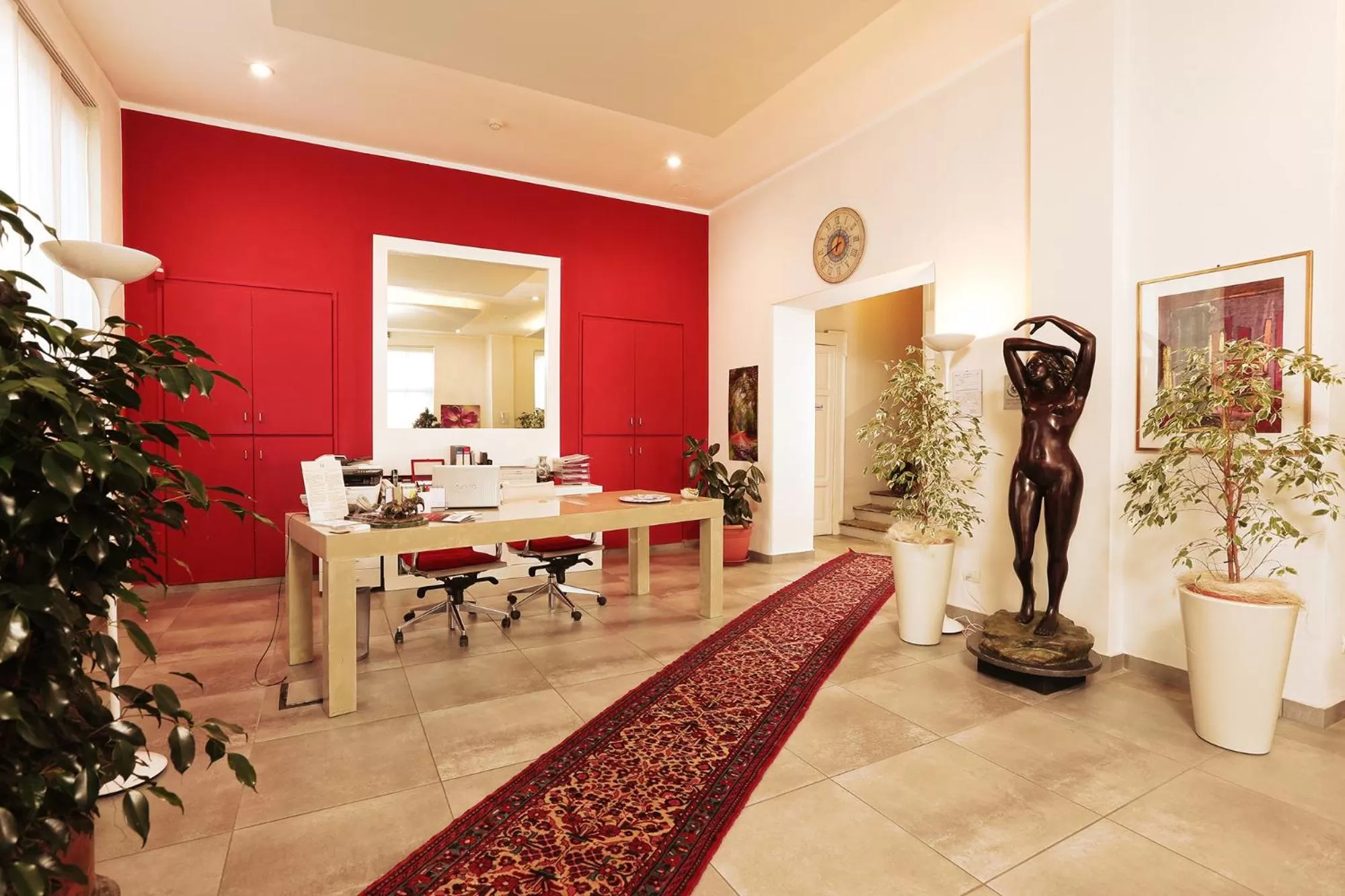 Lobby or reception in Hotel La Nuova Rotaia