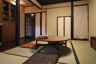 Bed in Kohaku an Machiya House