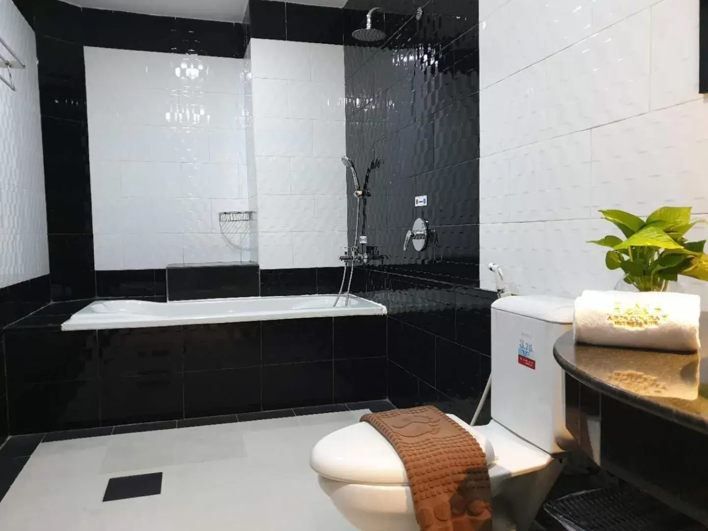 Shower, Bathroom in Aristocrat Residence & Hotel