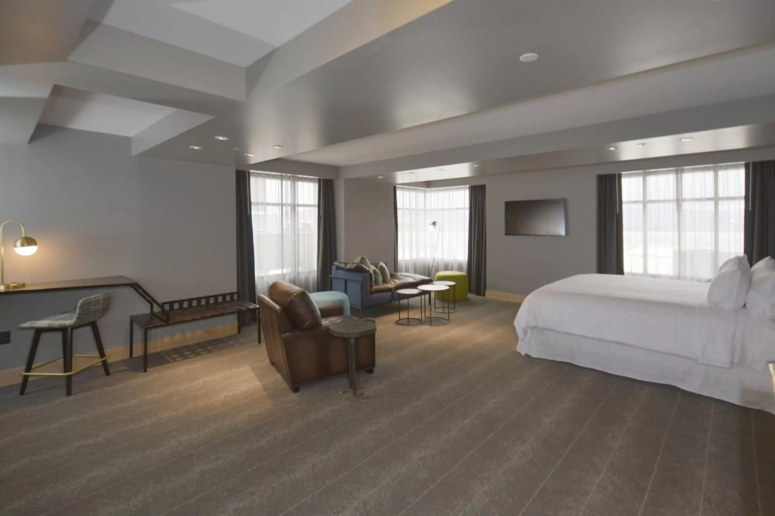 Bedroom in Renaissance Reno Downtown Hotel & Spa