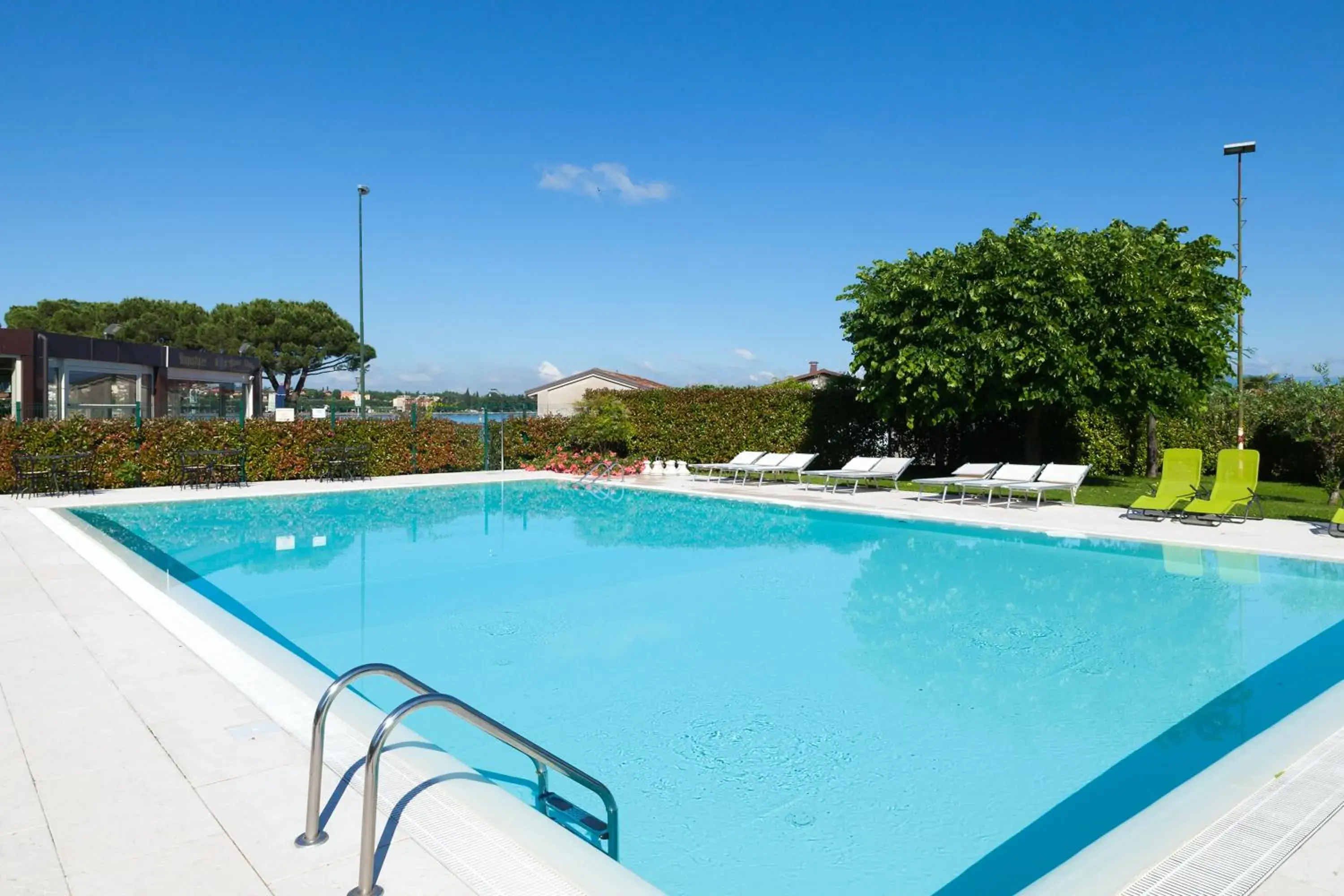 Swimming pool in Hotel Ristorante Al Fiore Swimming pool in Hotel Ristorante Al Fiore