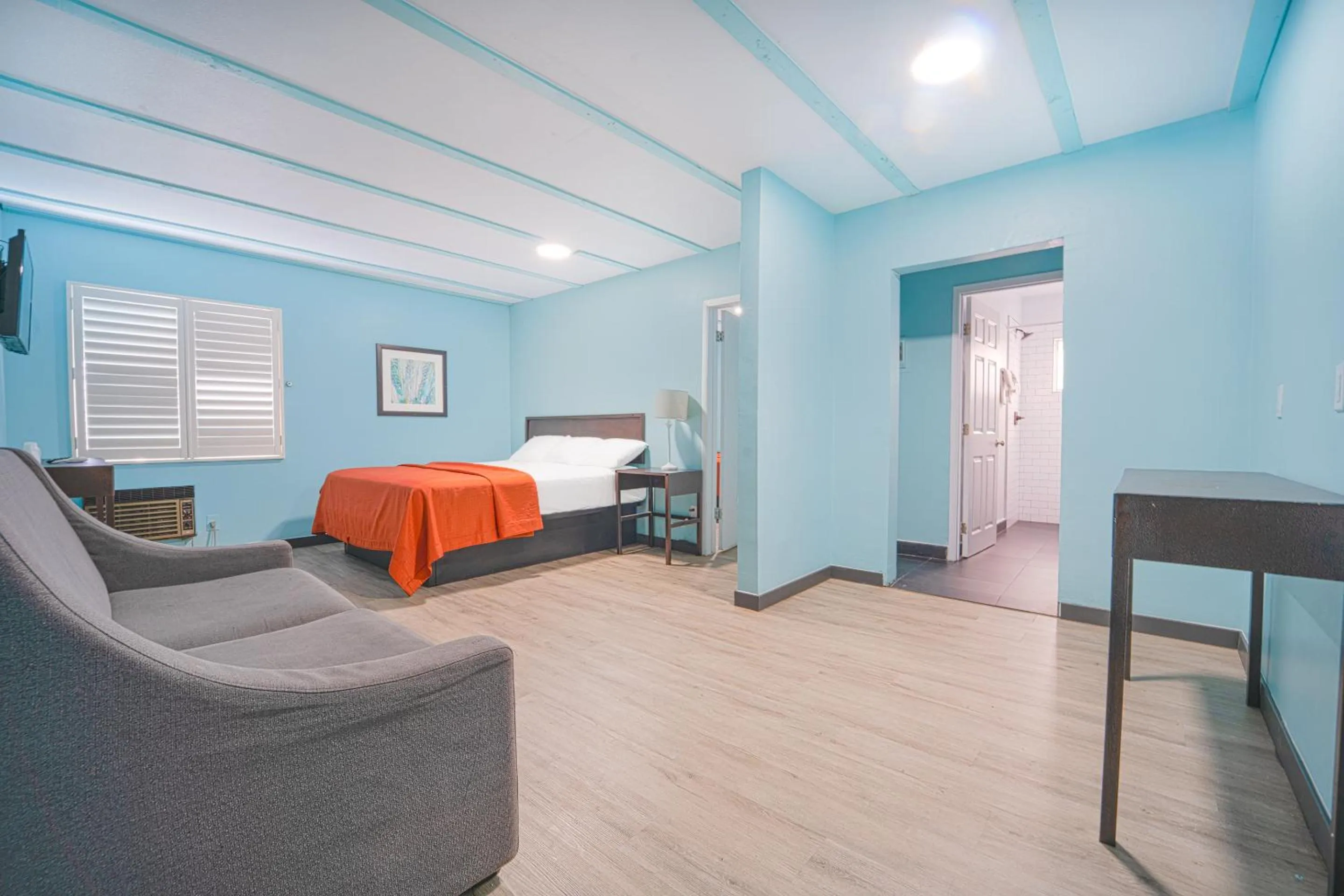 Bedroom, Seating Area in NOHO Hotel Hollywood LA