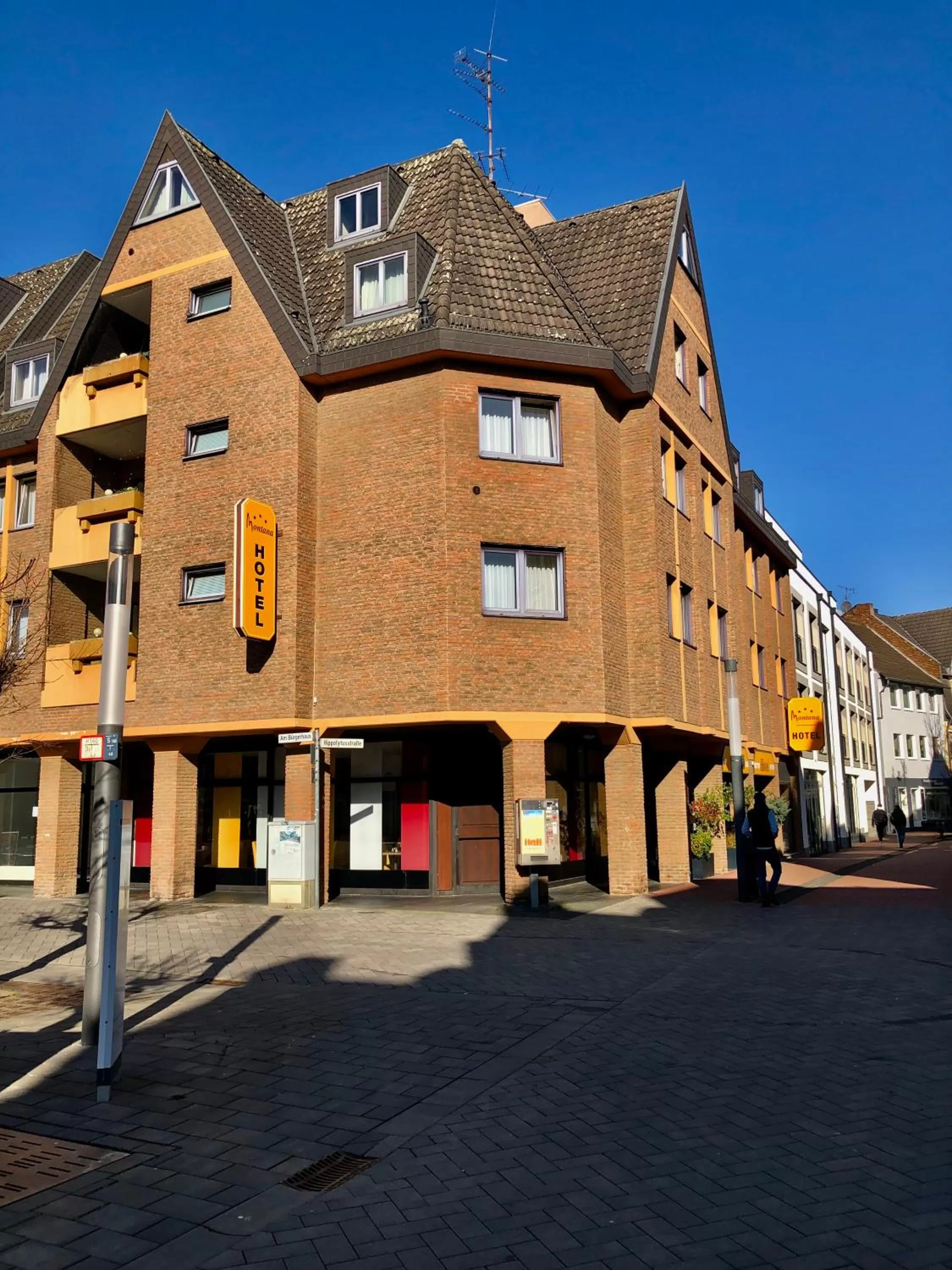 Street view in Montana Hotel Köln-Bonn Airport
