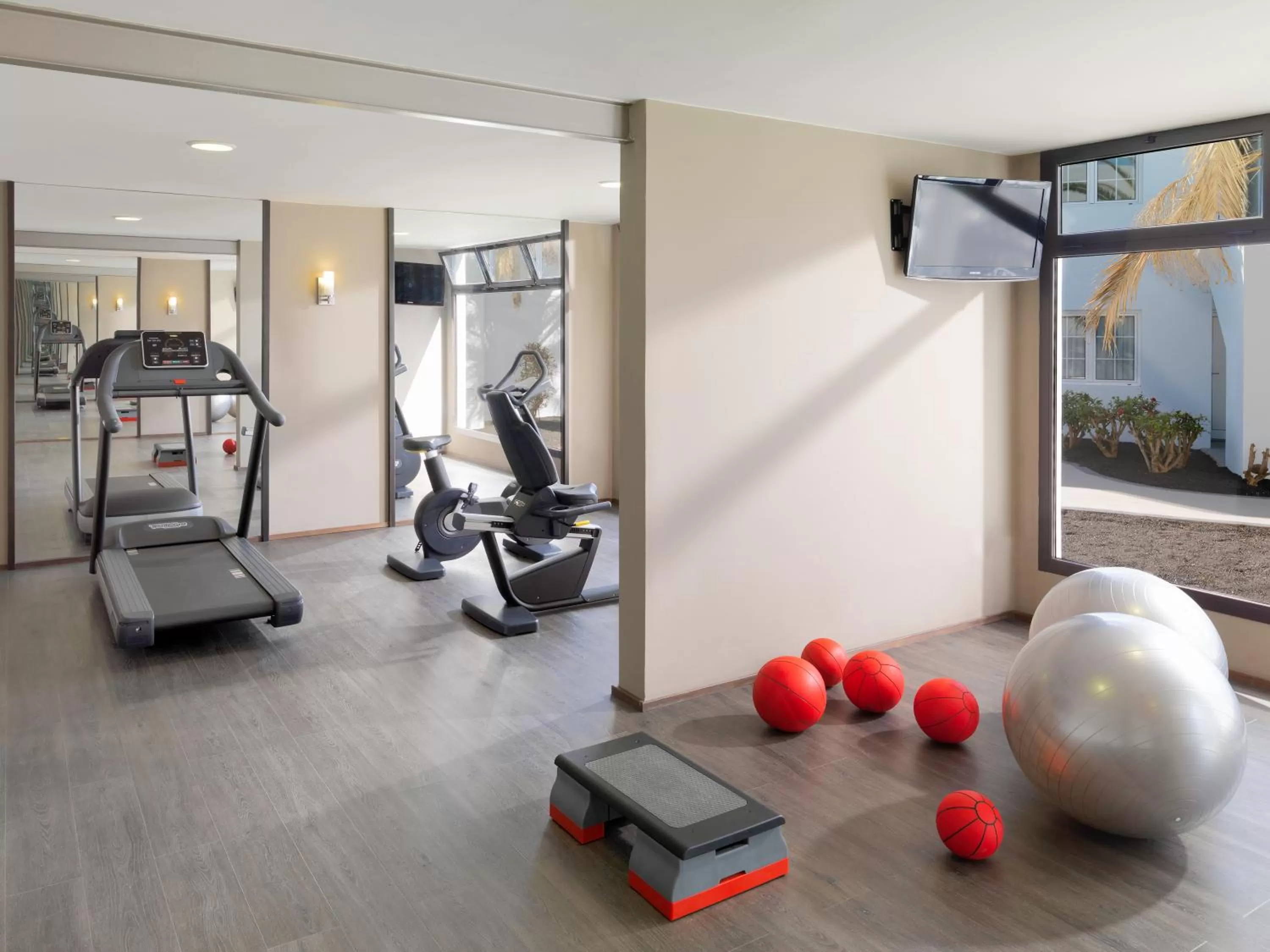 Fitness centre/facilities in Boutique Hotel H10 White Suites - Adults Only