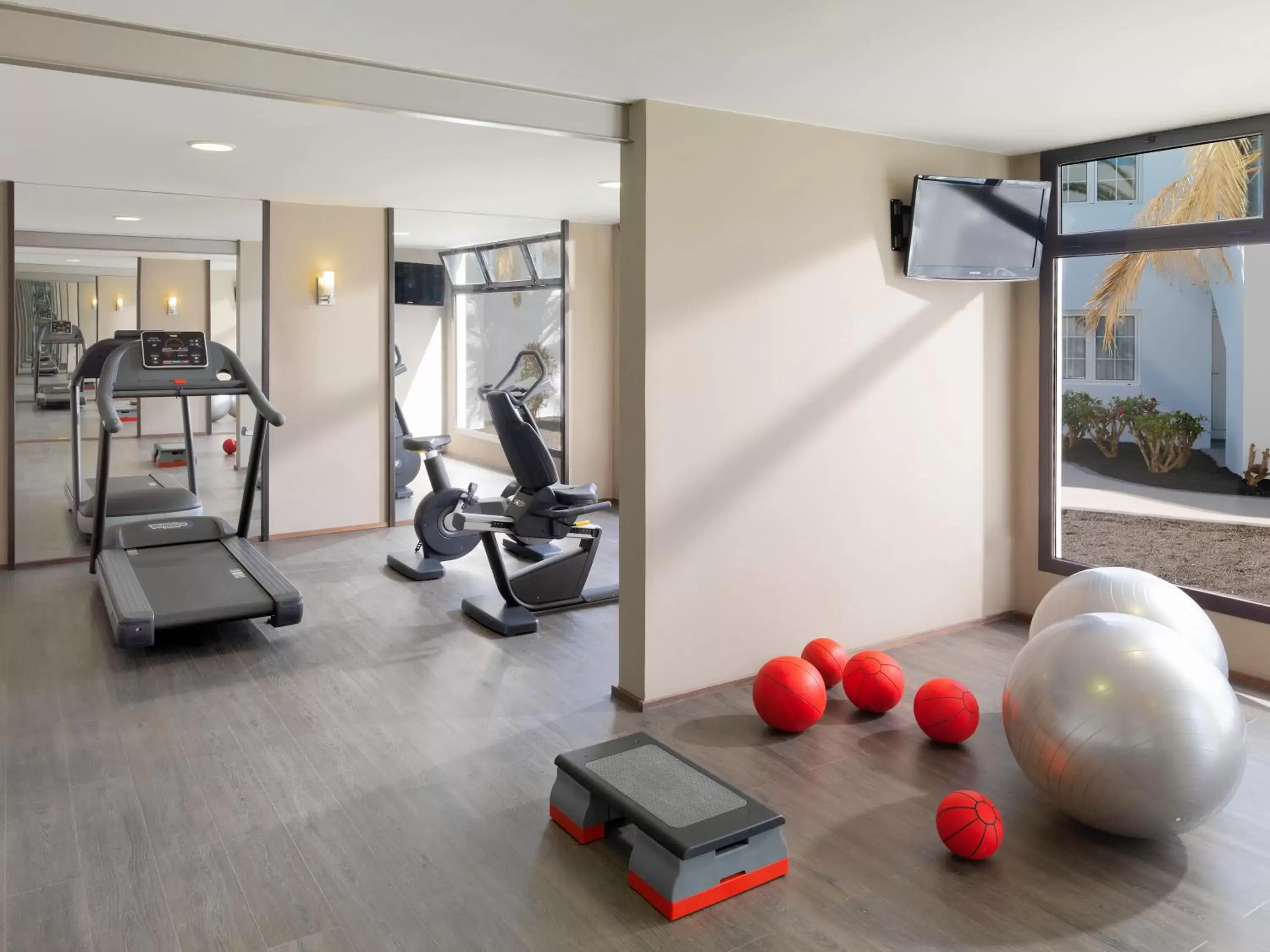 Fitness centre/facilities, Fitness Center/Facilities in Boutique Hotel H10 White Suites - Adults Only