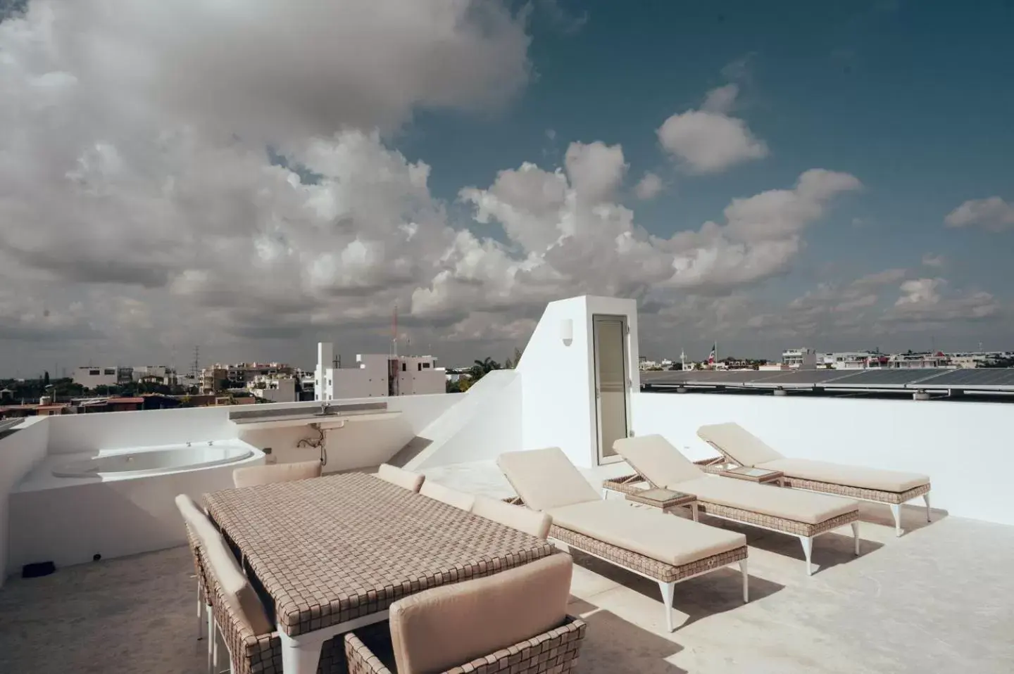 Balcony/Terrace in Antera Hotel & Residences