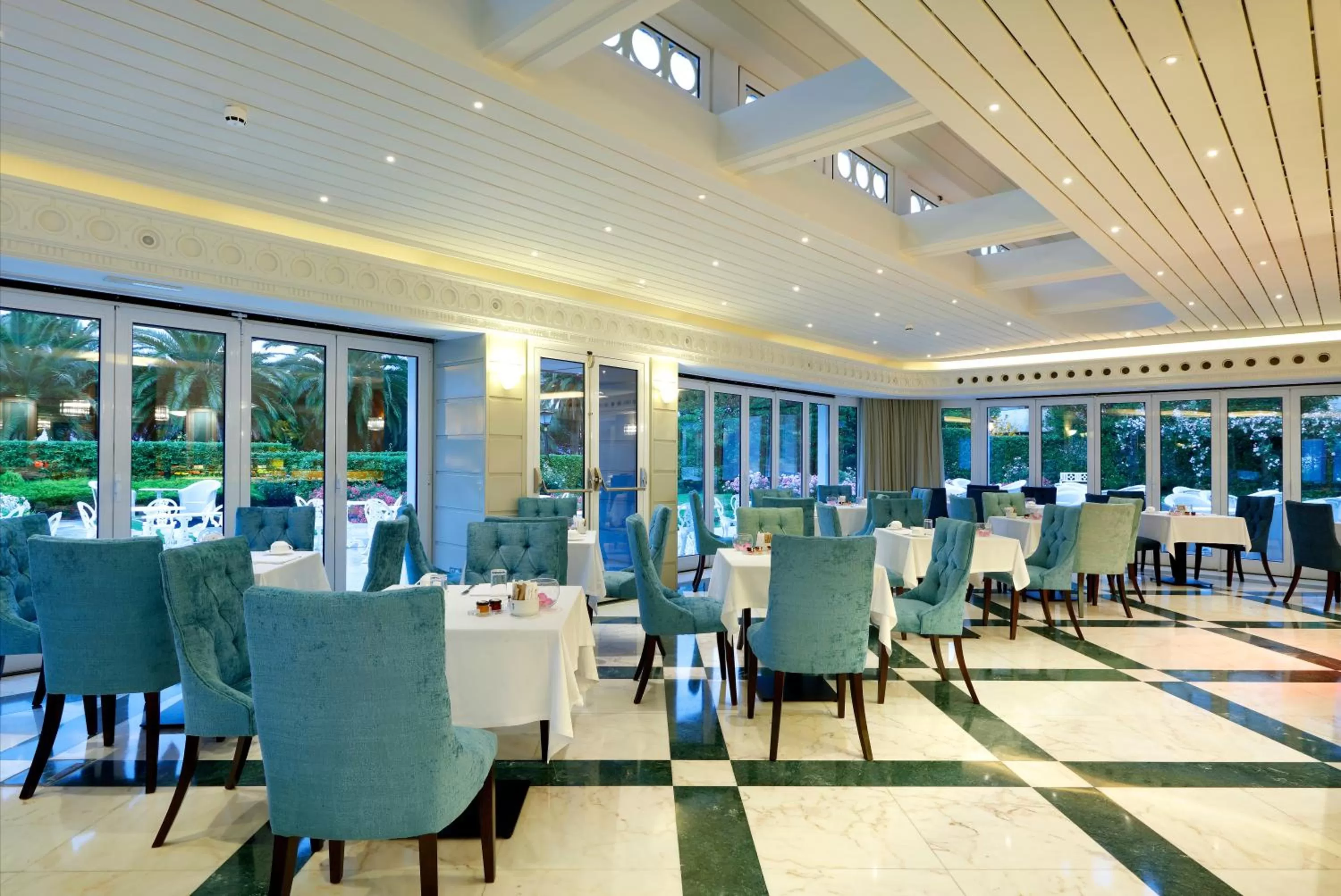 Lounge or bar in Eurostars Hotel Real