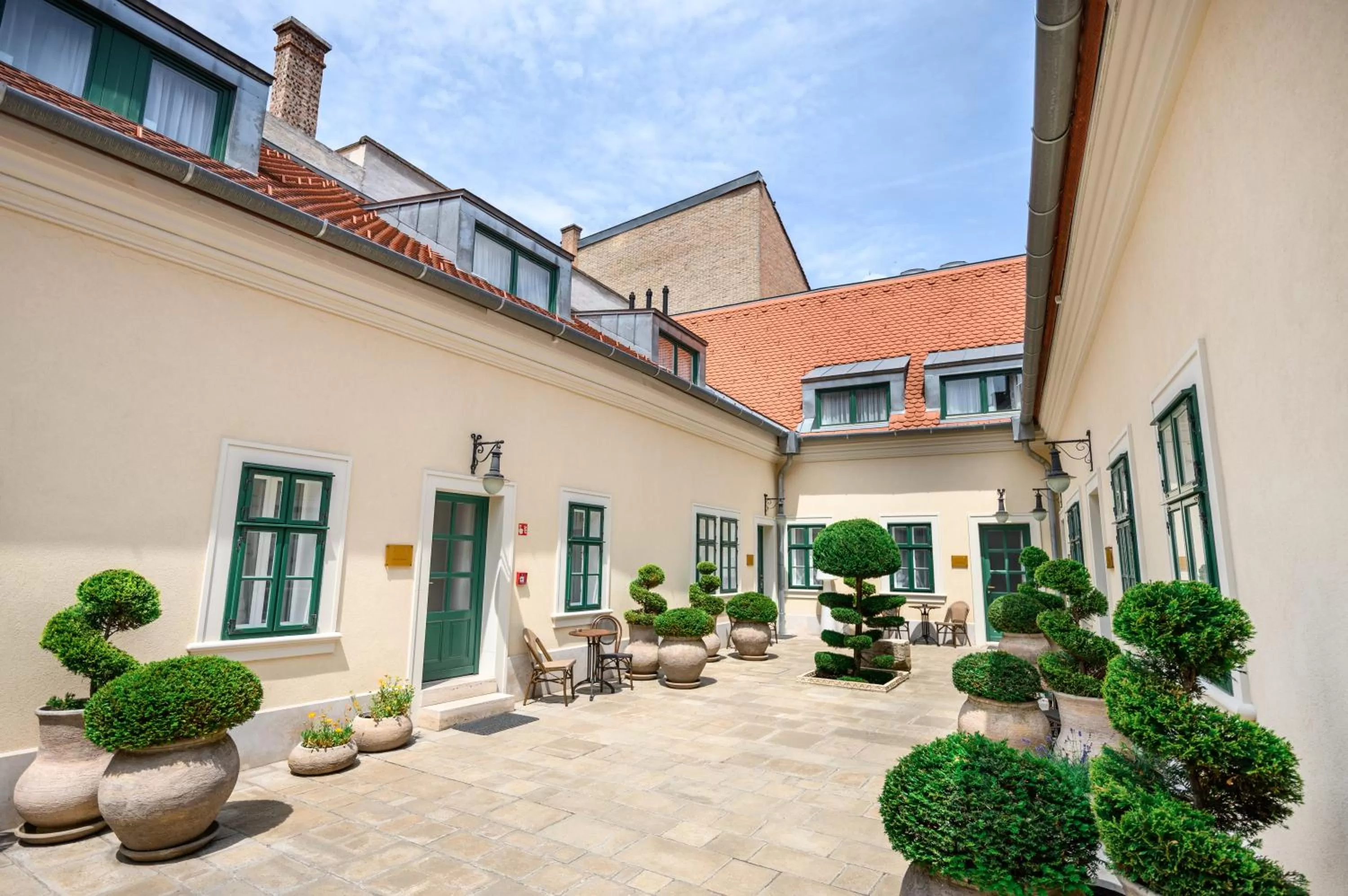 Property building in Maison Bistro & Hotel