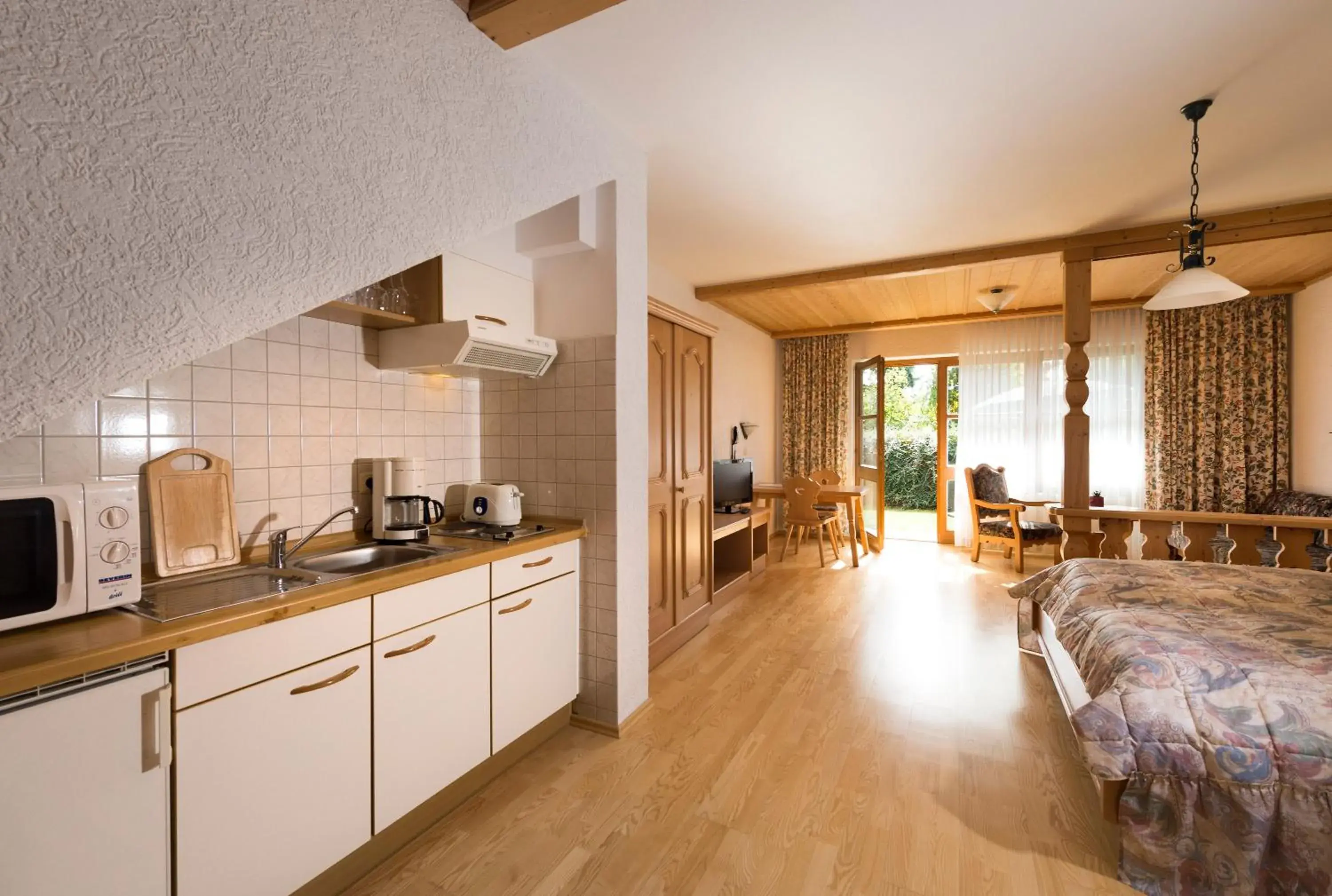 Photo of the whole room, Kitchen/Kitchenette in Landhotel Postwirt