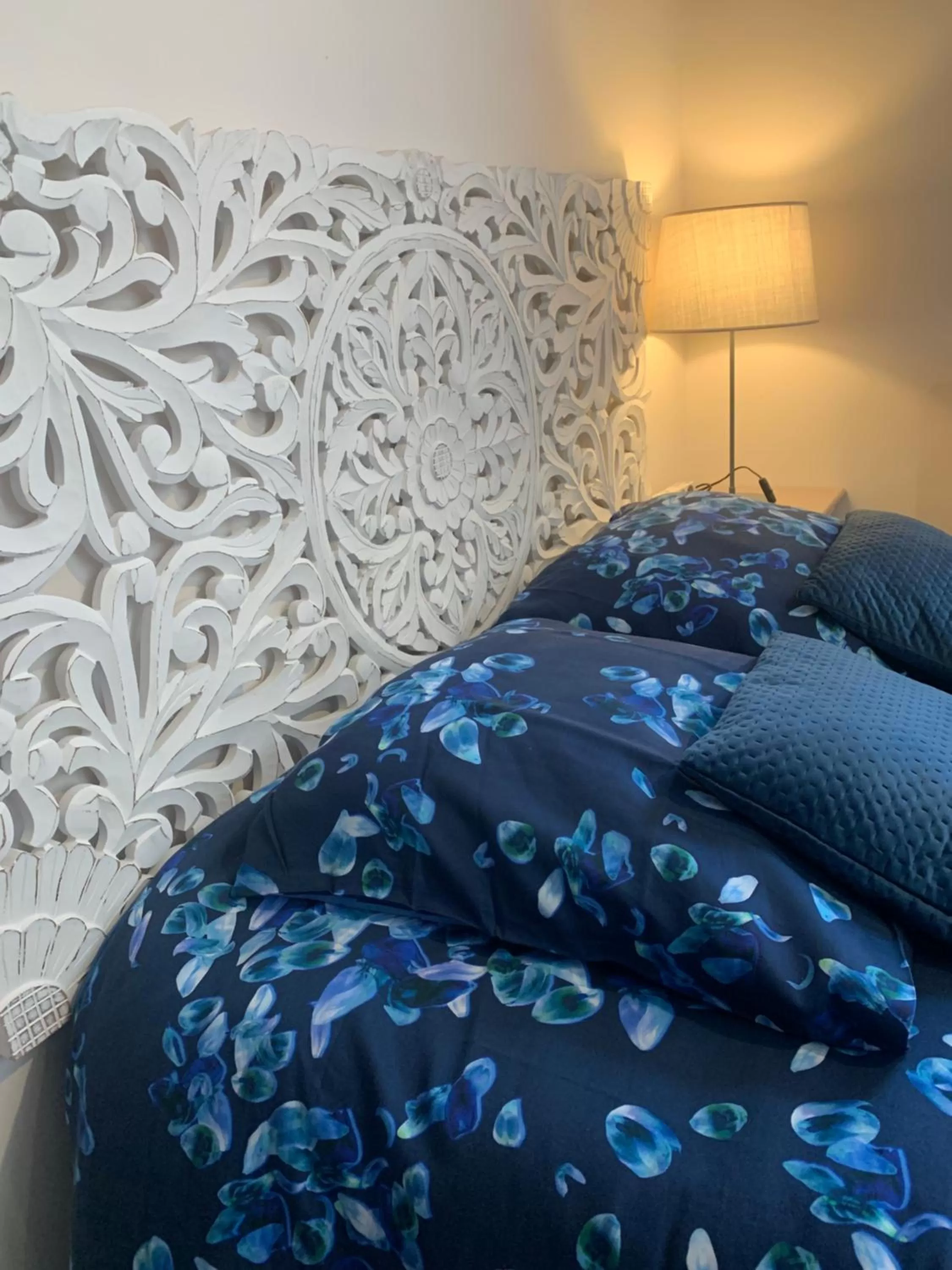 Bed in Lyon City Home's Bed & Breakfast