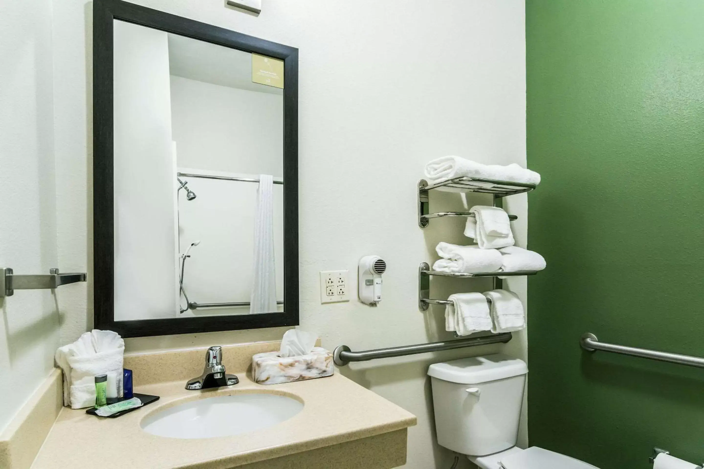 Photo of the whole room, Bathroom in Sleep Inn & Suites Smithfield near I-95