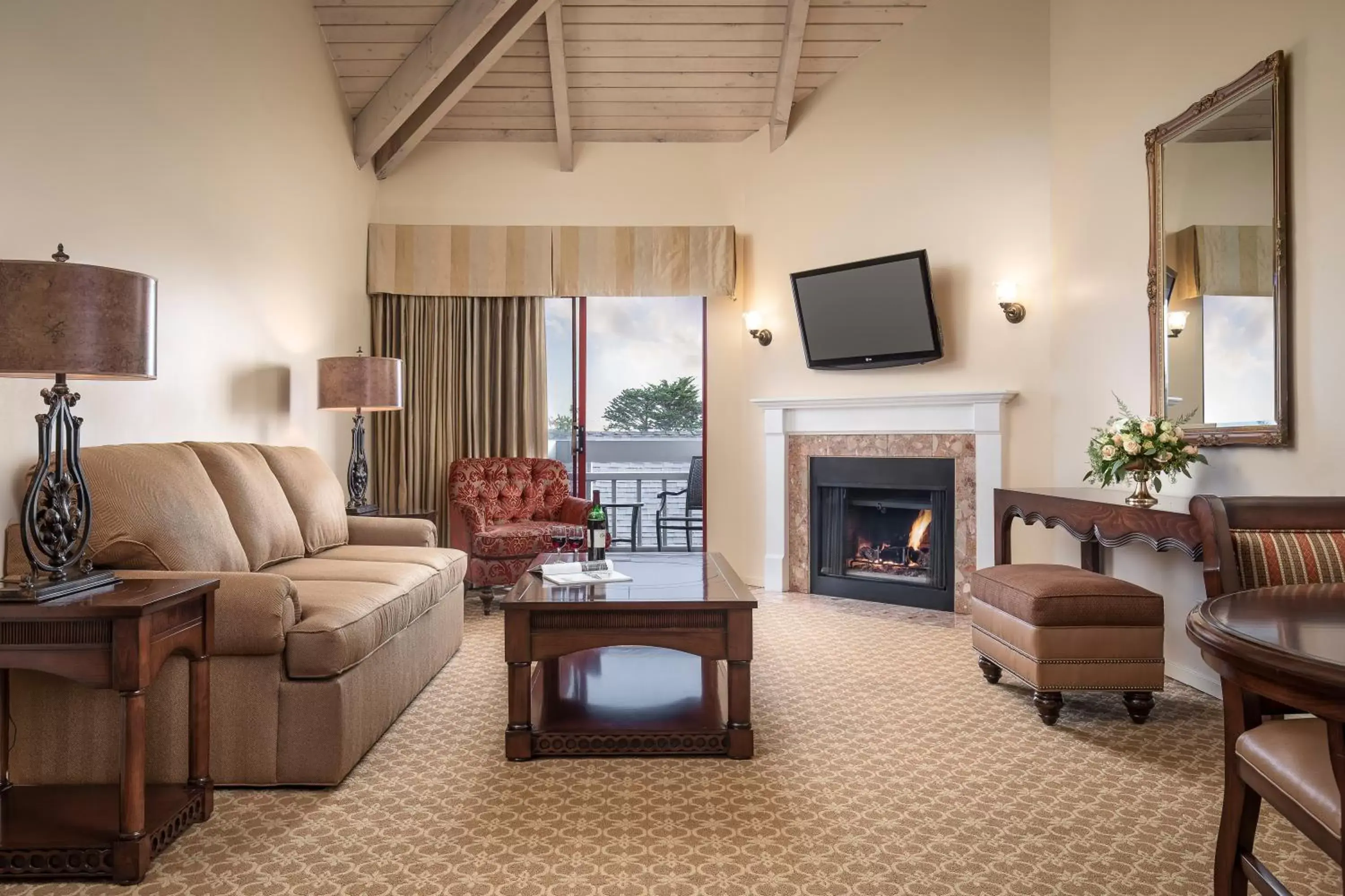 Living room, Seating Area in Victorian Inn