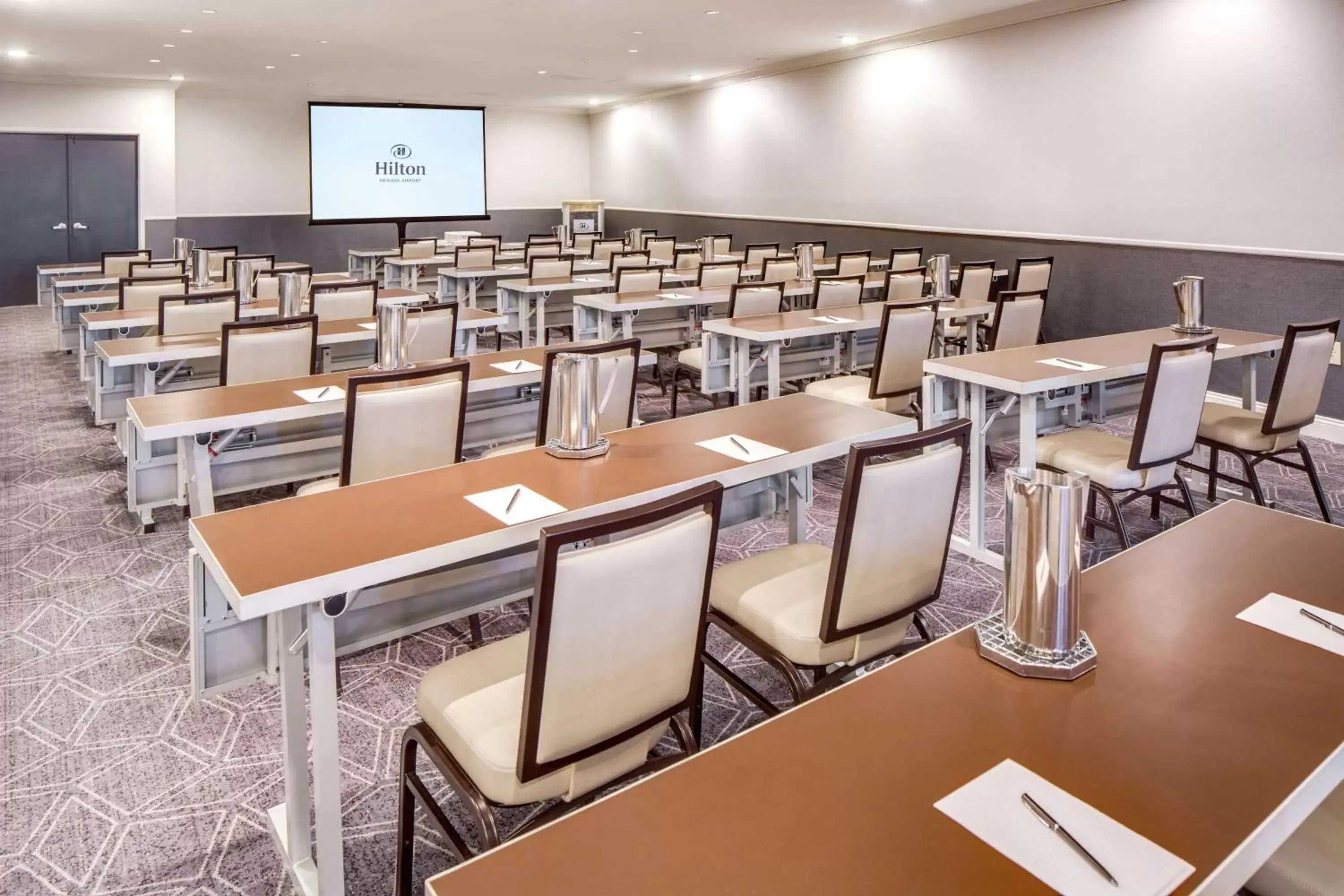 Meeting/conference room in Hilton Newark Airport