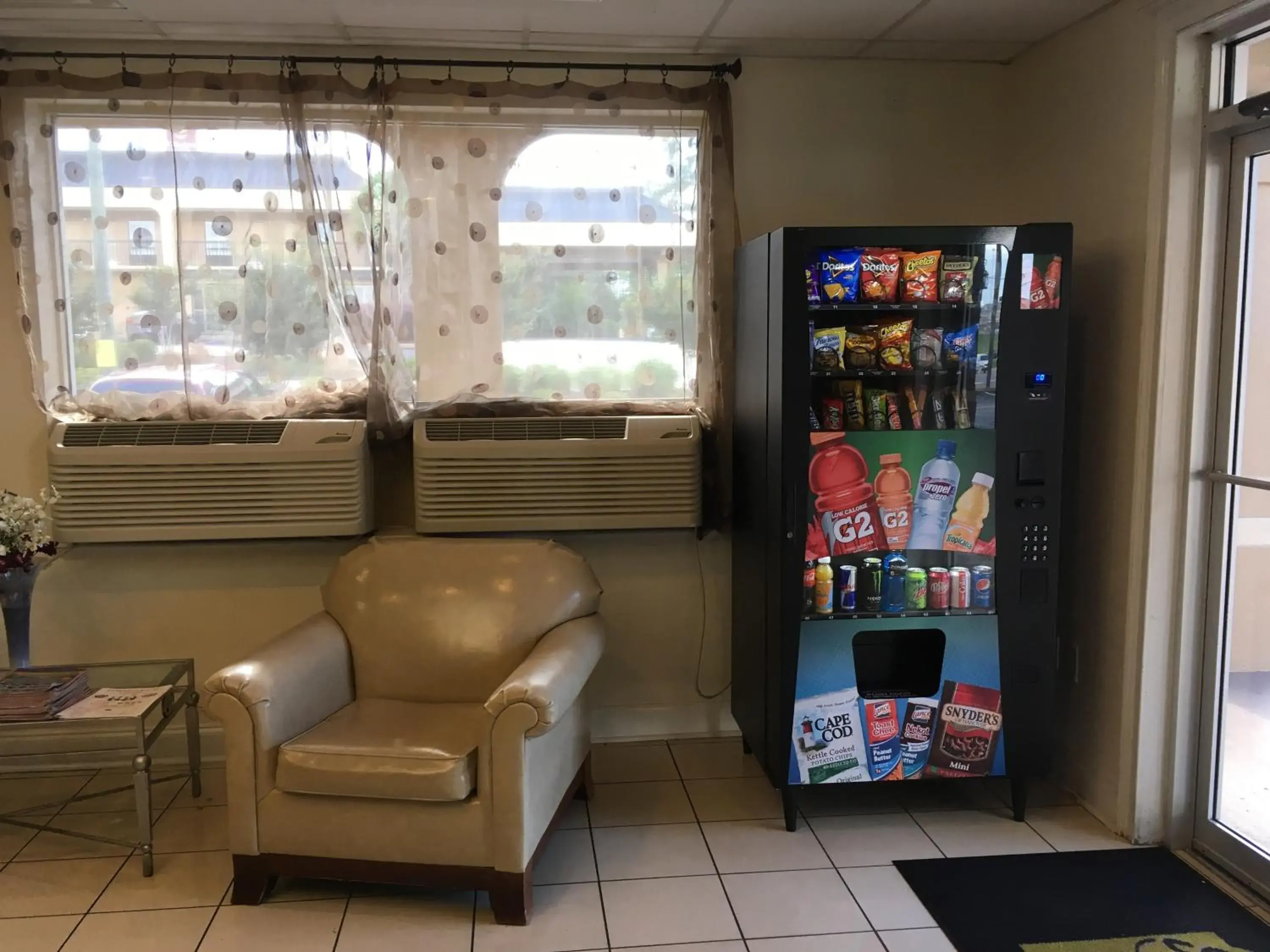 Food and drinks in Super 8 by Wyndham Augusta