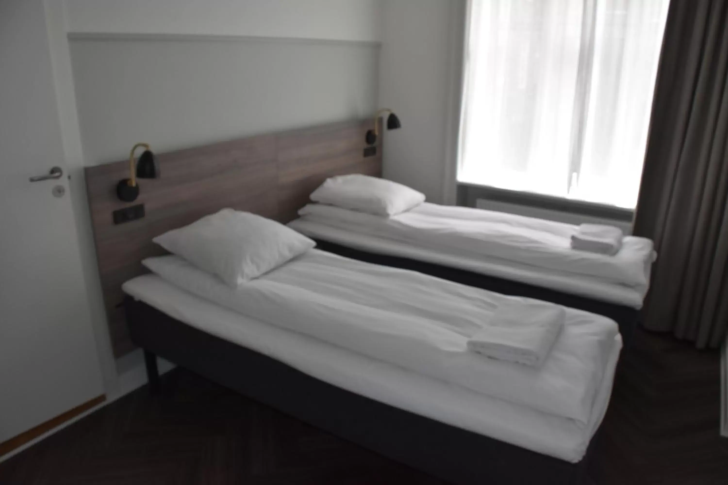 Bedroom, Bed in Go Hotel Saga