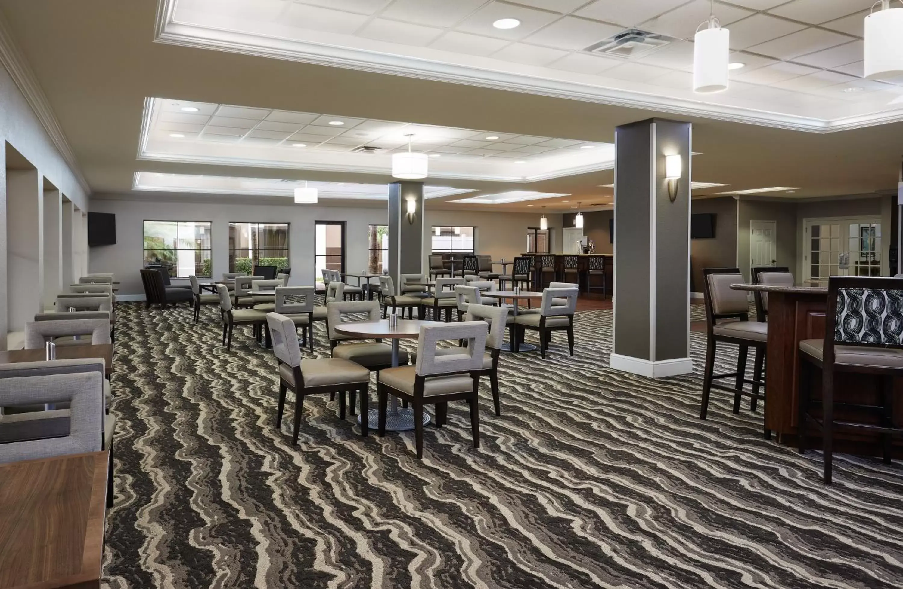 Restaurant/Places to Eat in Staybridge Suites Orlando South, an IHG Hotel