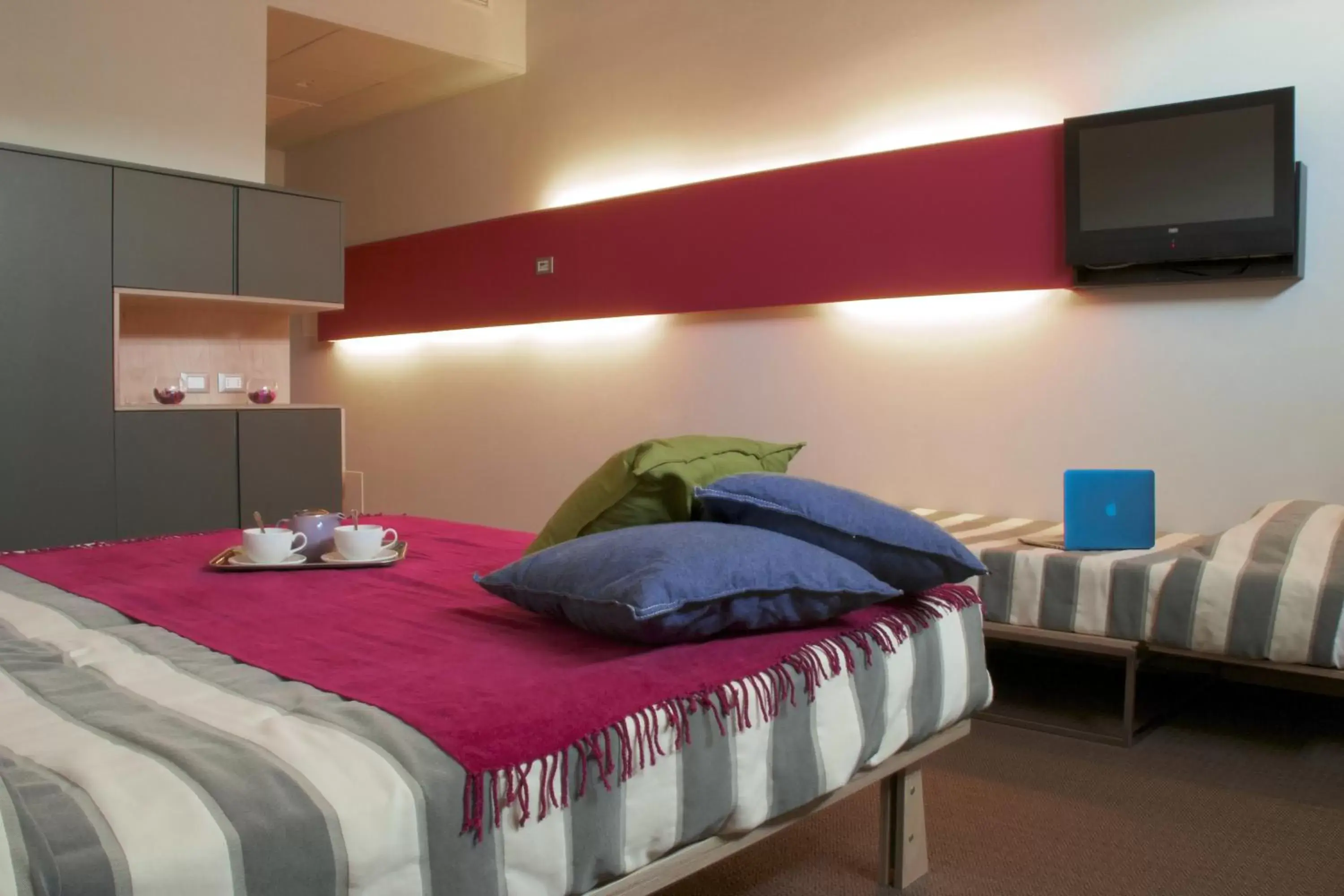 Classic Triple Room in Terme Beach Resort Classic Triple Room in Terme Beach Resort