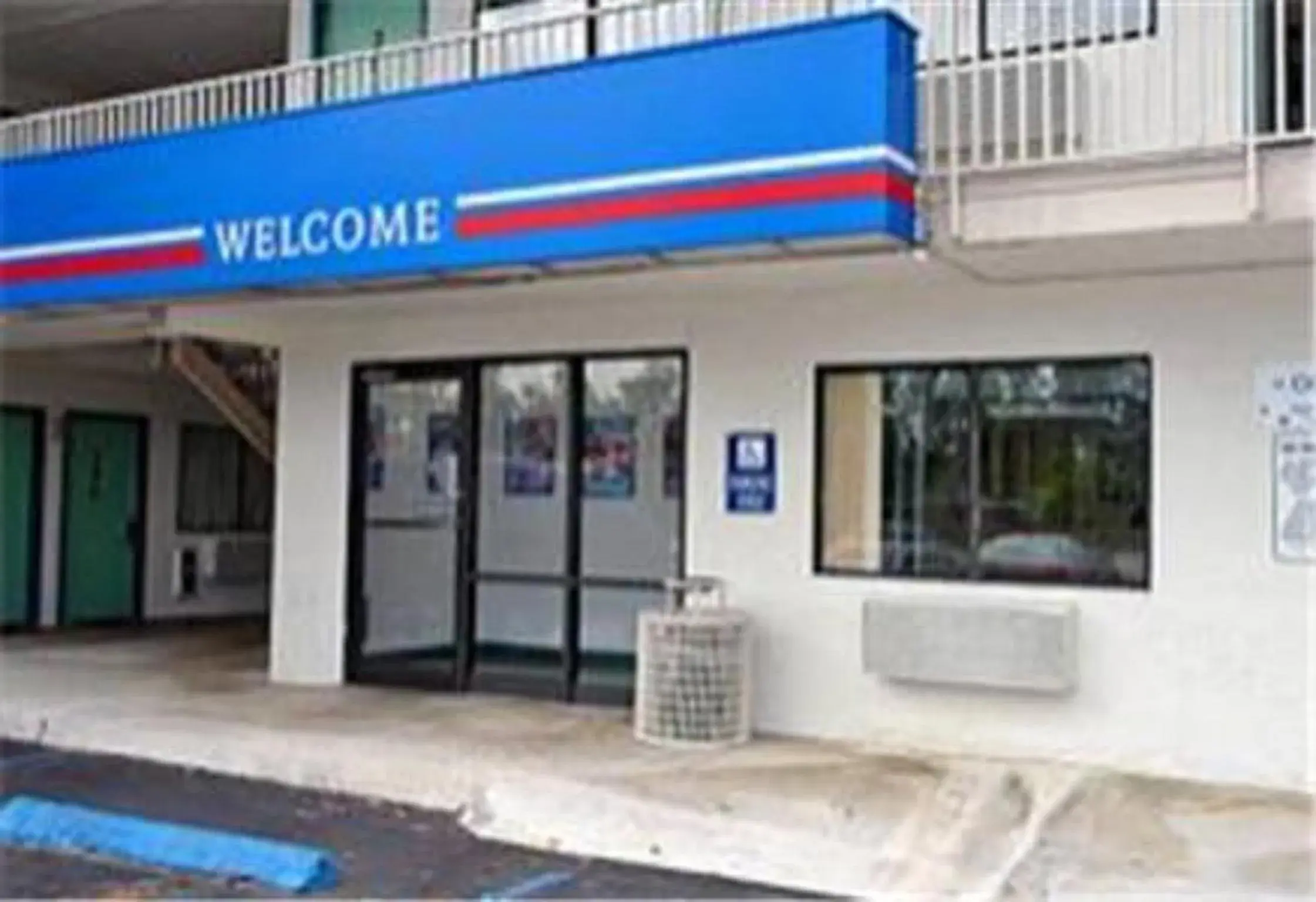 Property building in Motel 6-Yreka, CA Property building in Motel 6-Yreka, CA