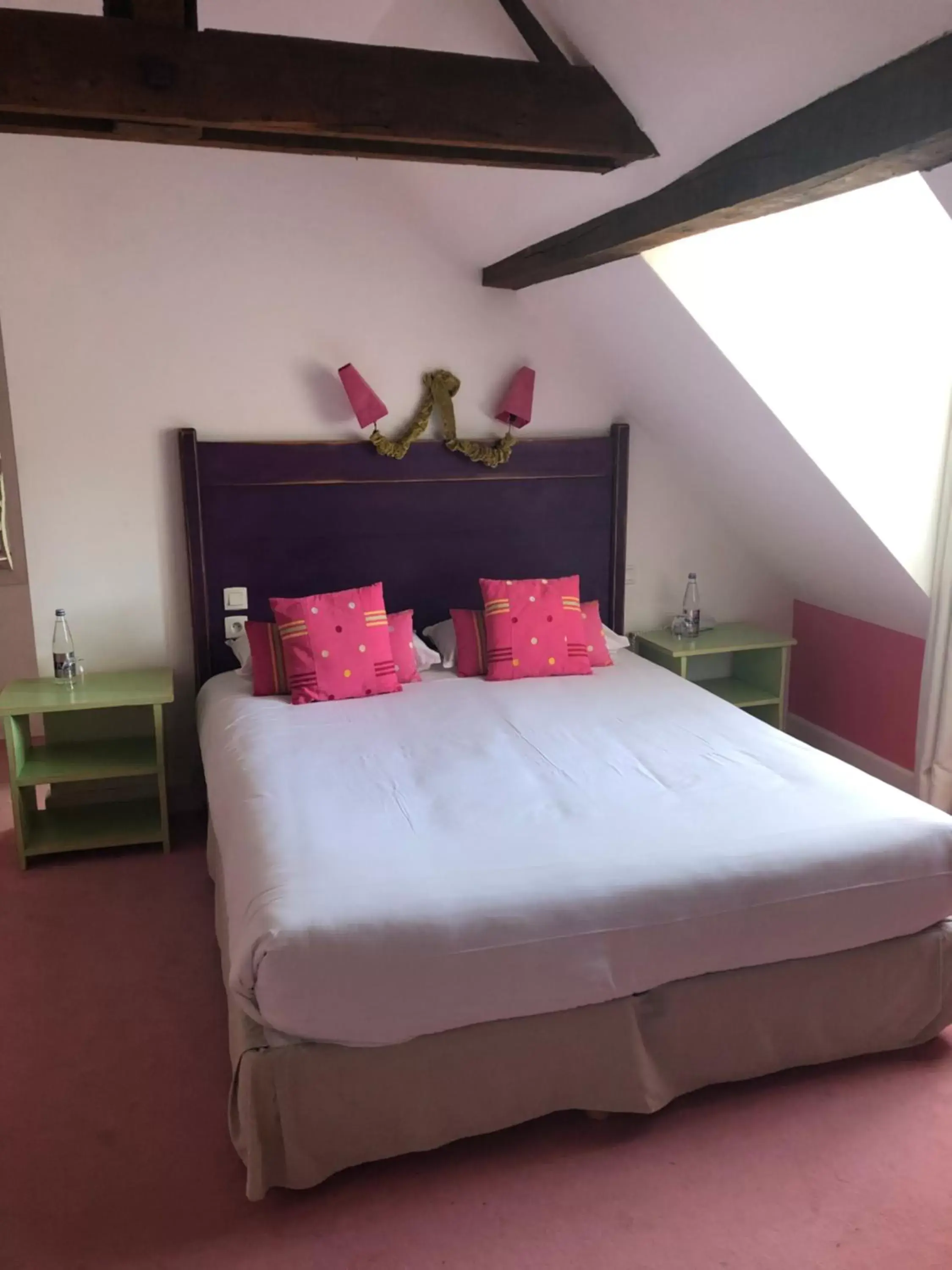 Bedroom, Bed in Hôtel & Spa Perier Du Bignon