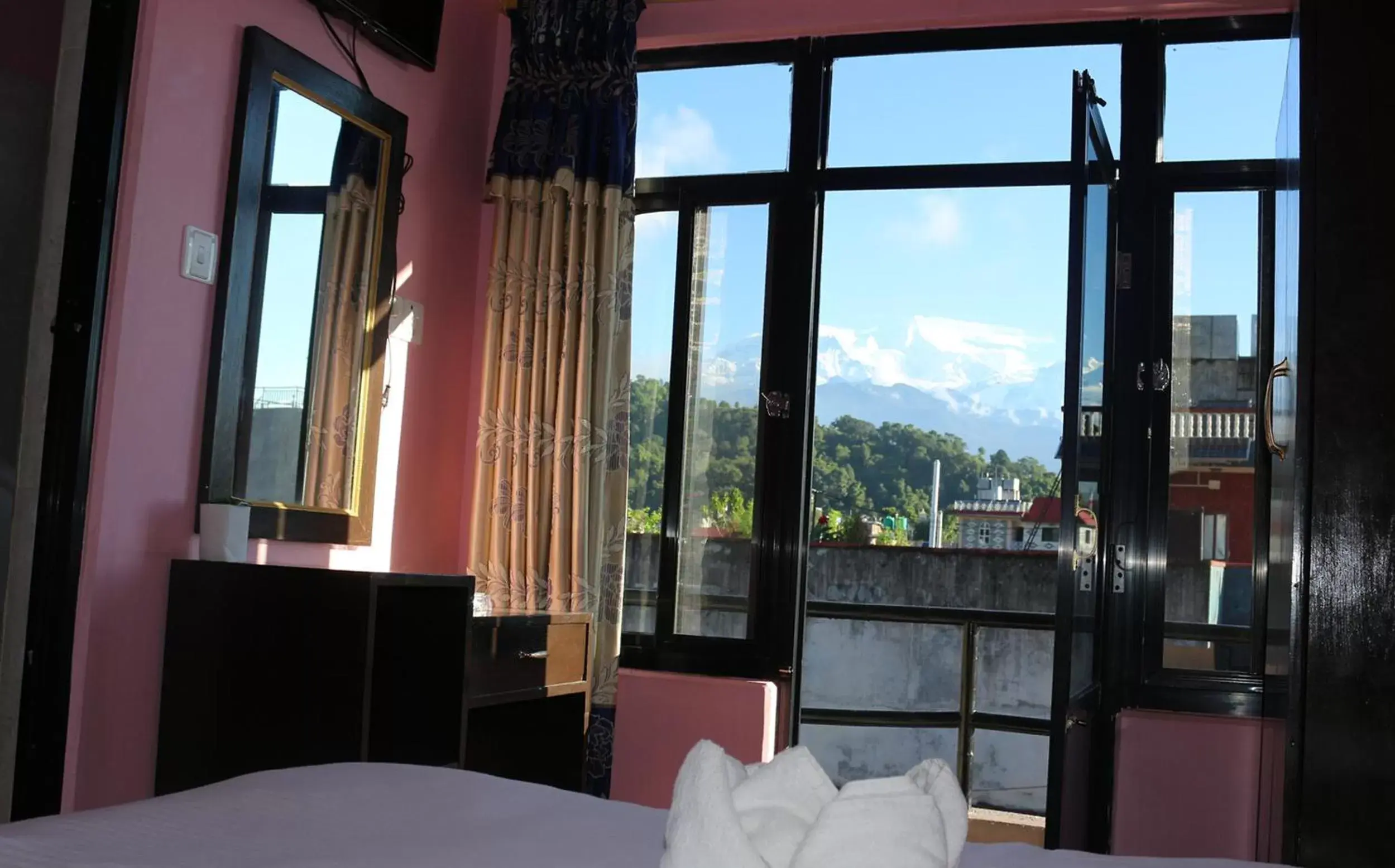 Mountain View in Hotel Buttercup