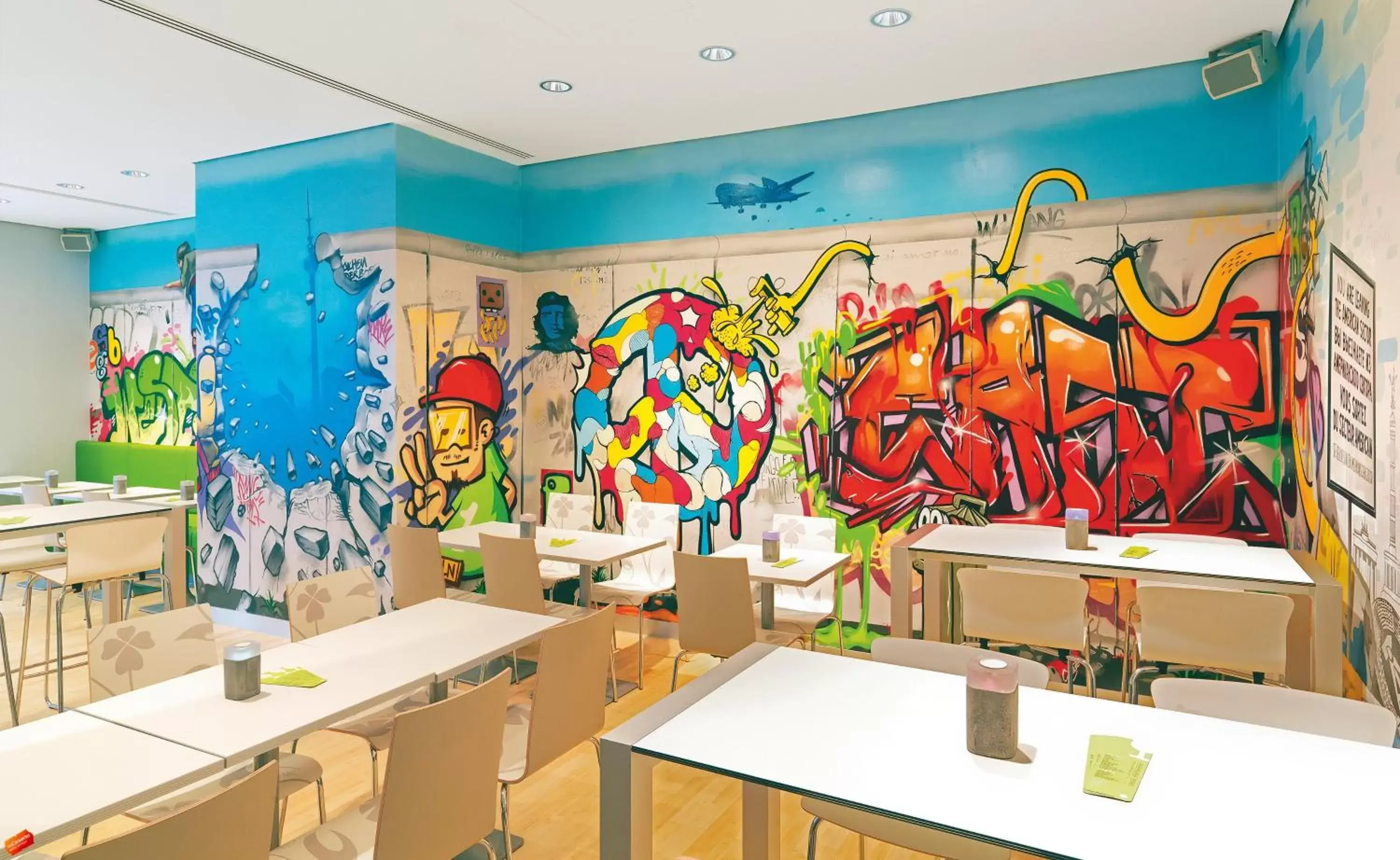 Restaurant/places to eat in ibis Styles Hotel Berlin Mitte