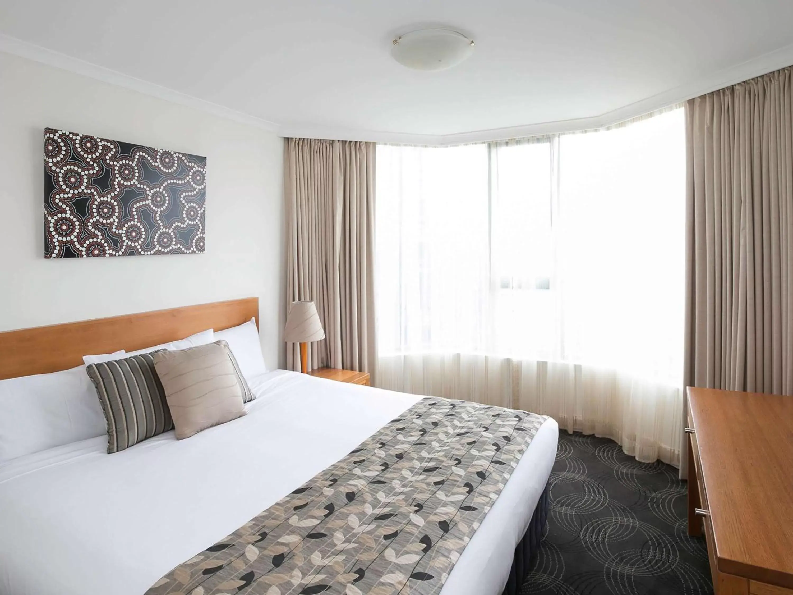 Photo of the whole room, Bed in The Sebel Sydney Chatswood