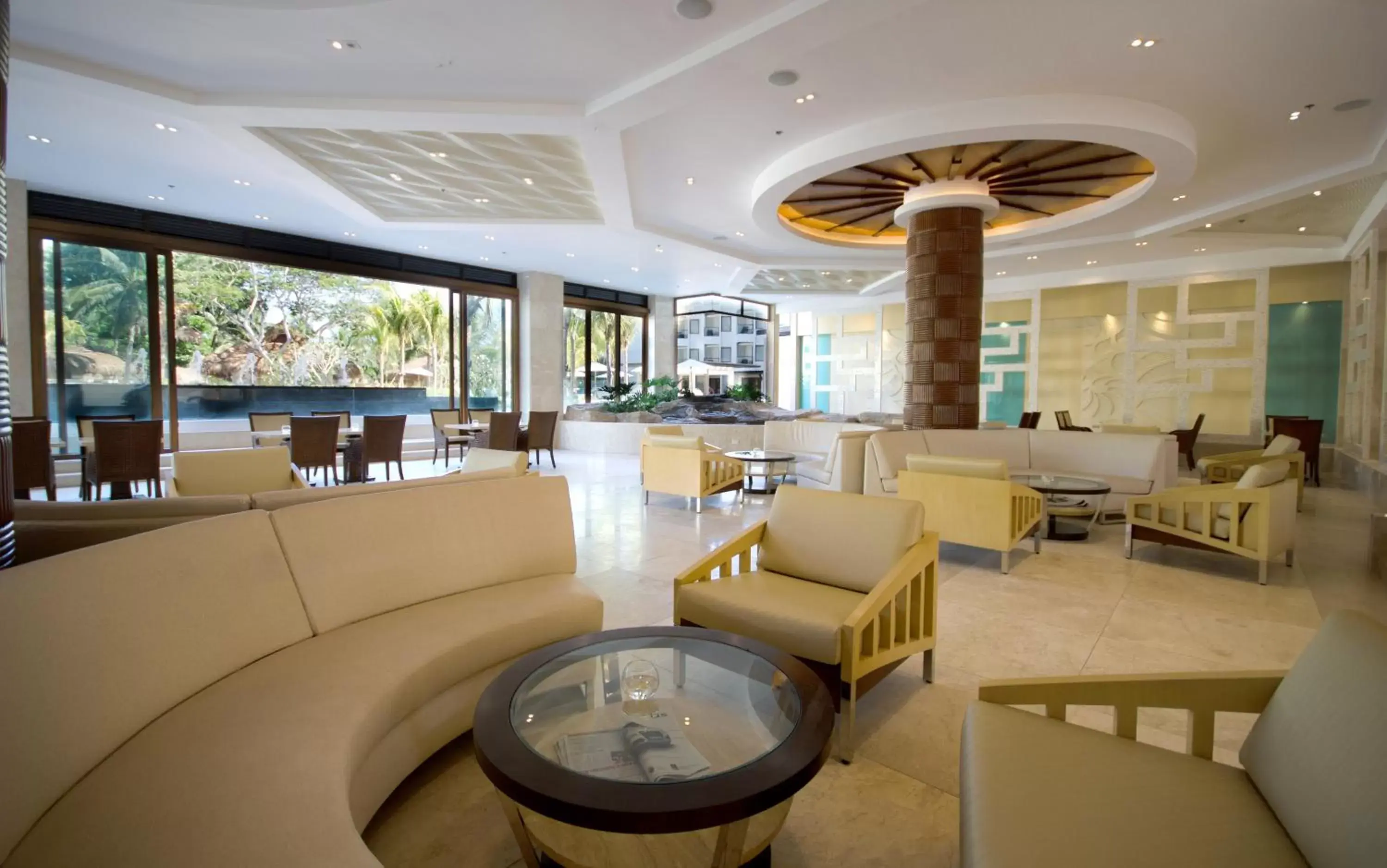 Lobby or reception, Restaurant/Places to Eat in Henann Resort Alona Beach