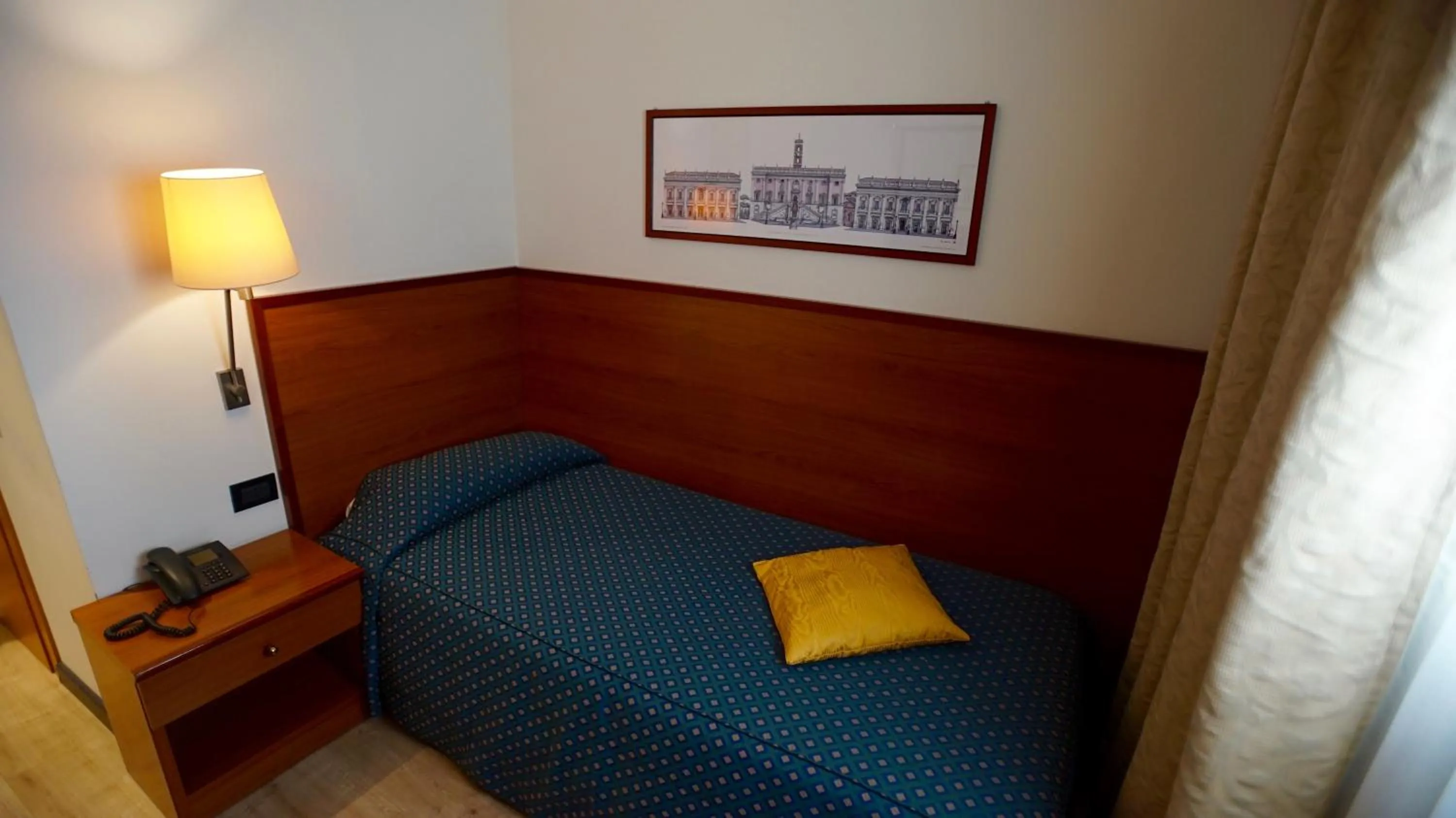 Bedroom, Bed in Classic Hotel Tulipano