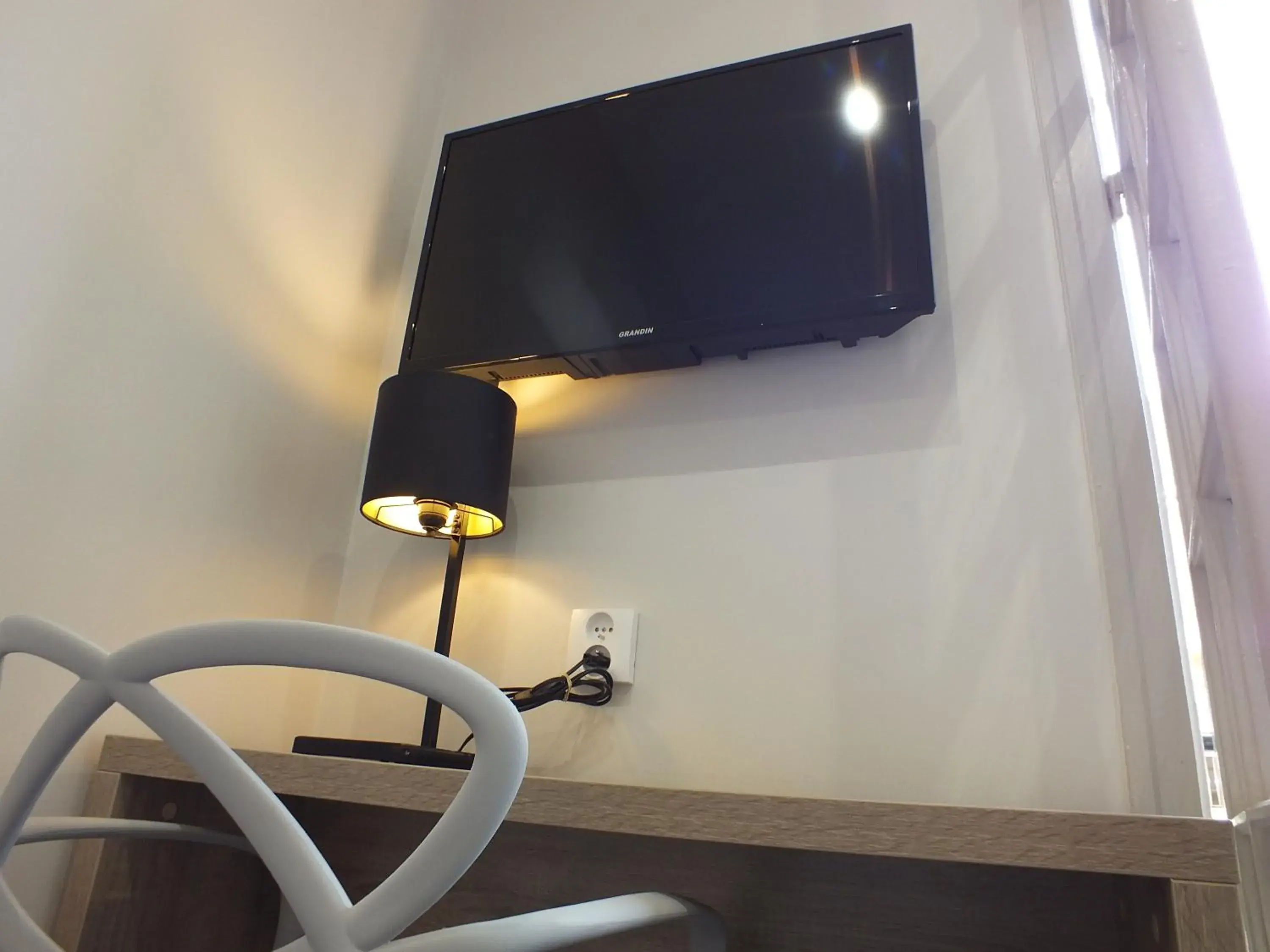 TV and multimedia, TV/Entertainment Center in HOTEL PAGANINI