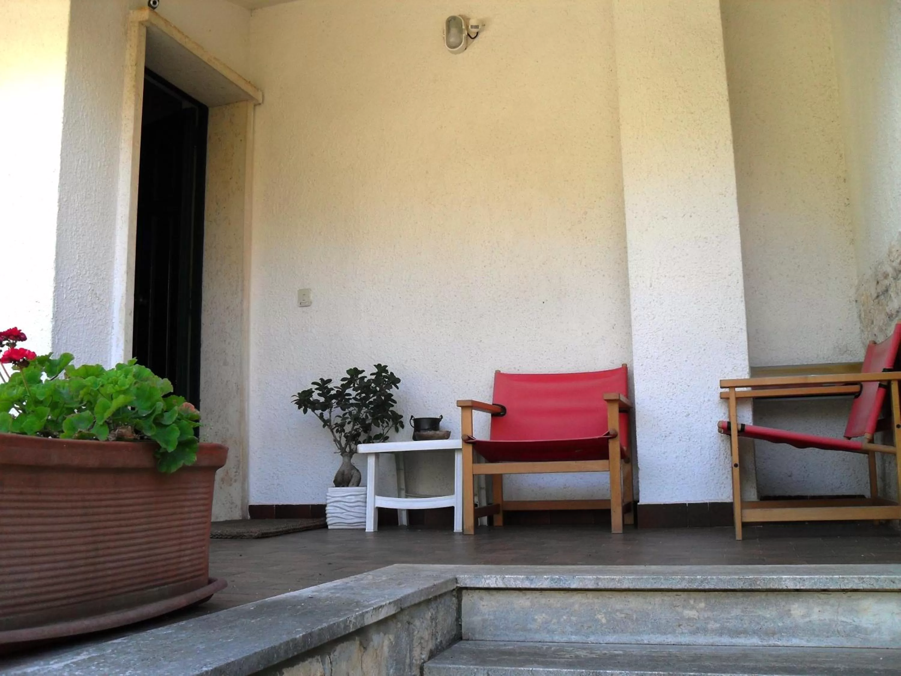 Facade/entrance in i gù books & rooms