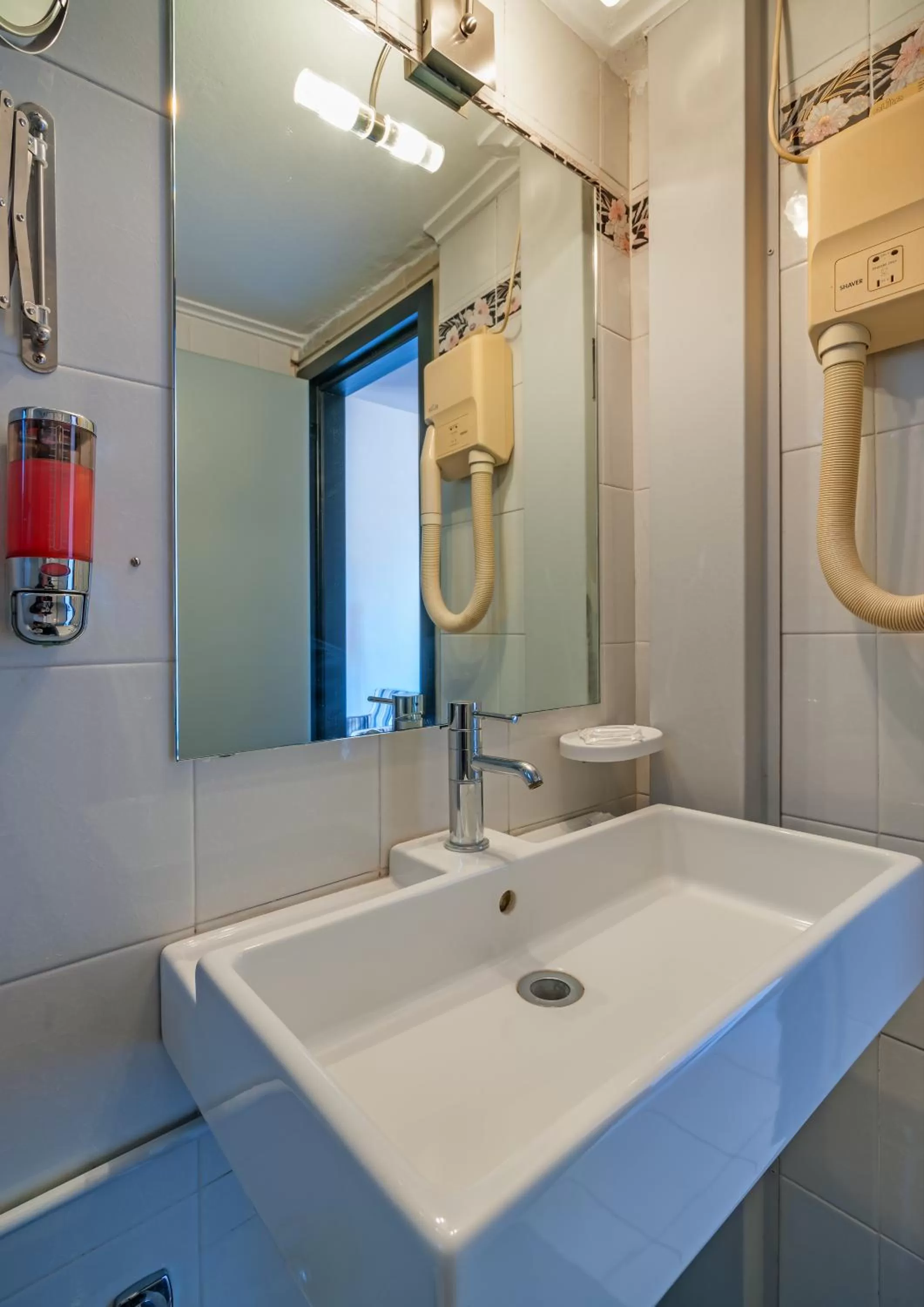 Bathroom in Park Hotel