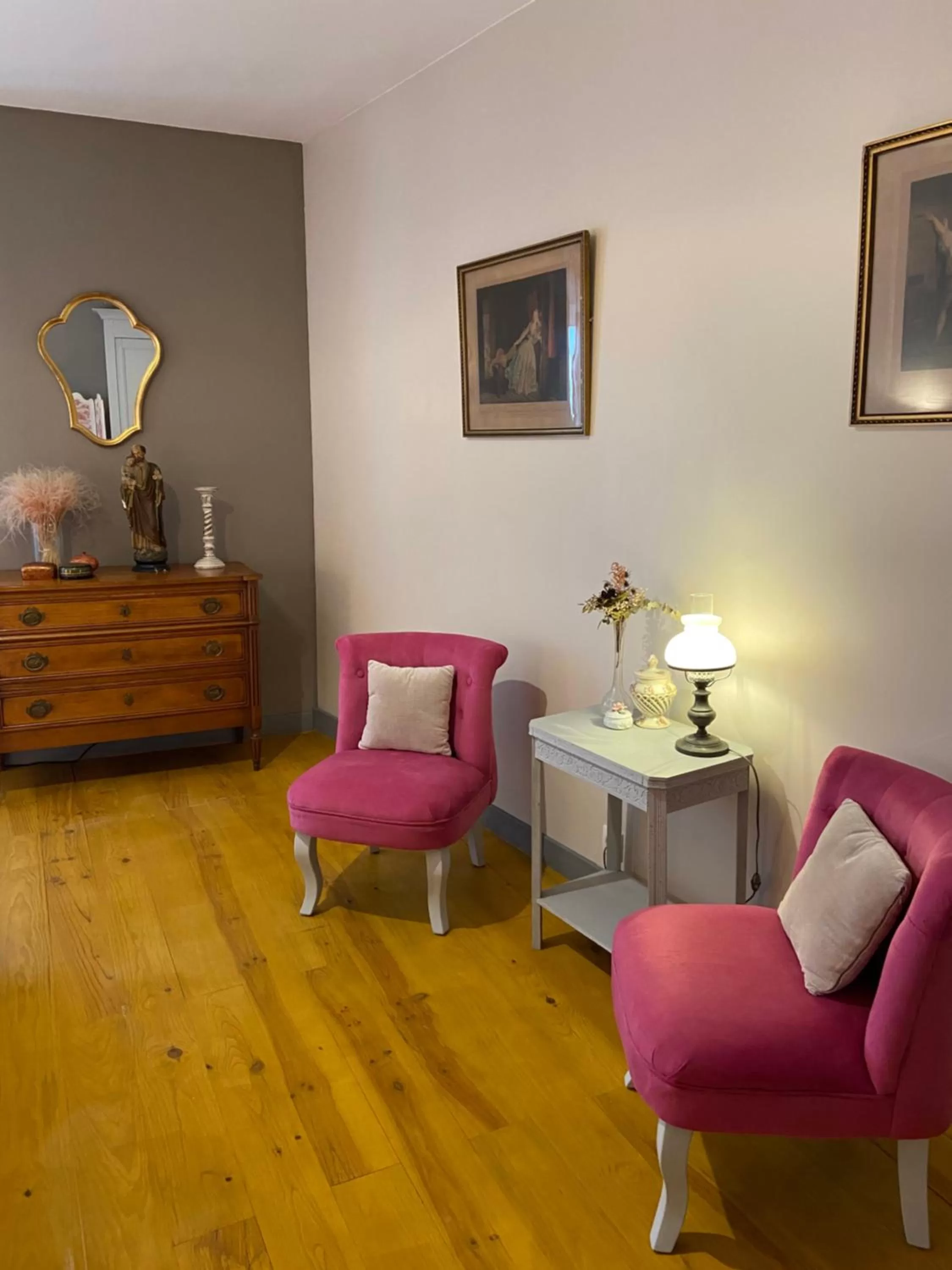 Seating Area in Maison 1823 - Suites de charme à Garons