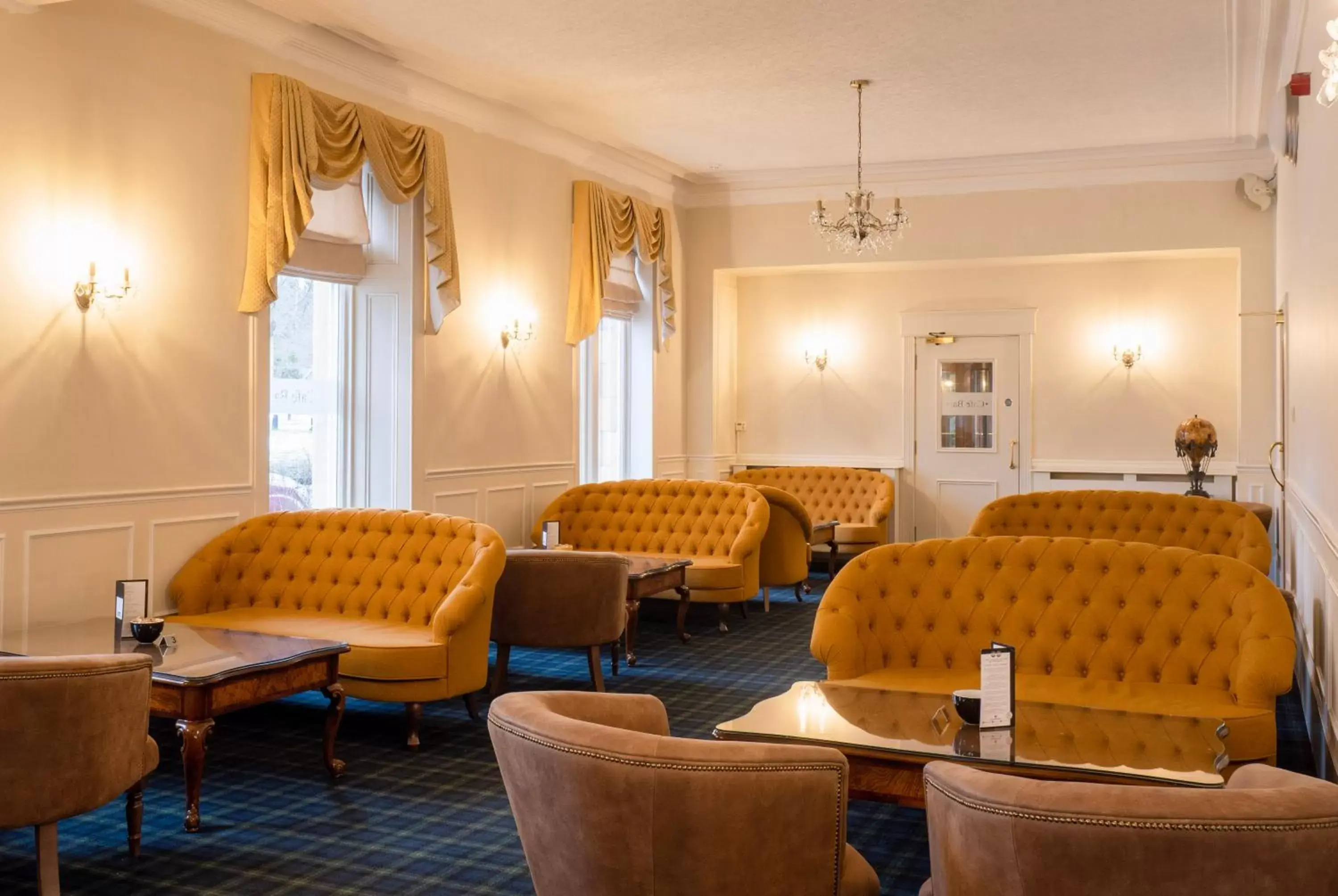 Lounge or bar in Grant Arms Hotel