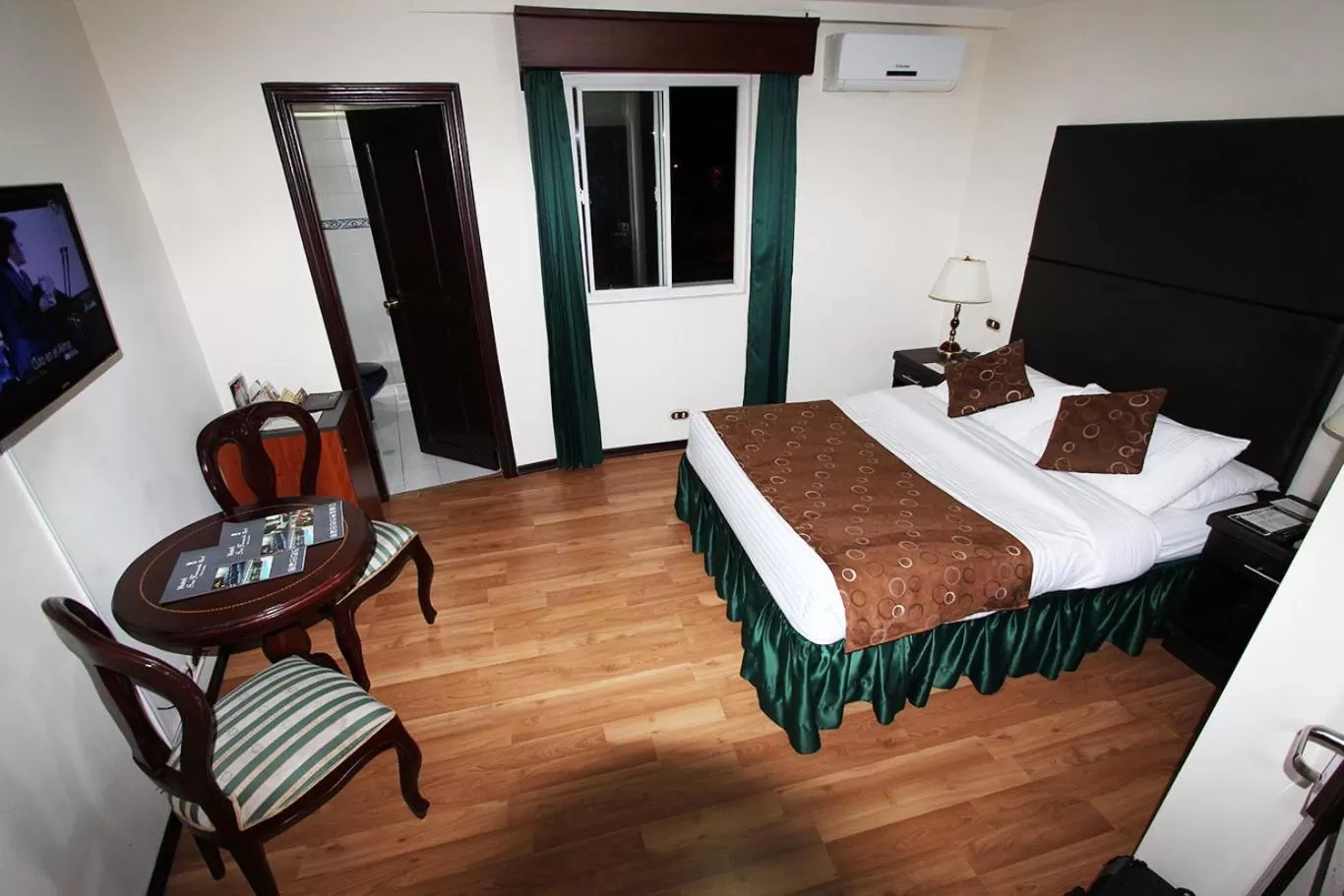 Decorative detail, Bed in Hotel San Fernando Real