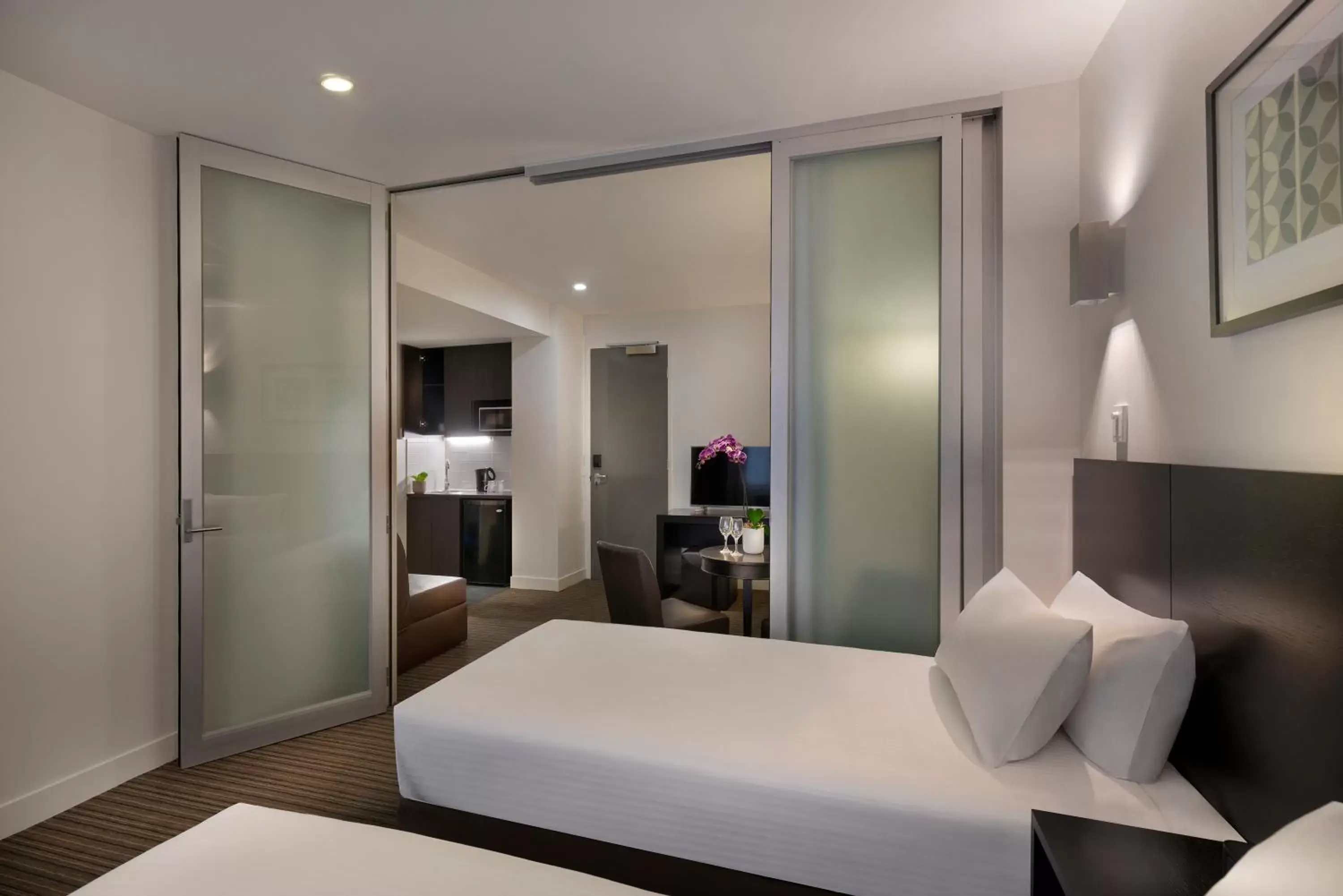 Bedroom, Bed in Causeway 353 Hotel