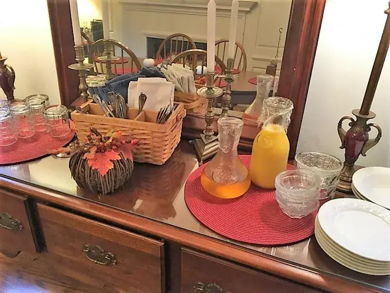 Dining area in Longacre Bed And Breakfast