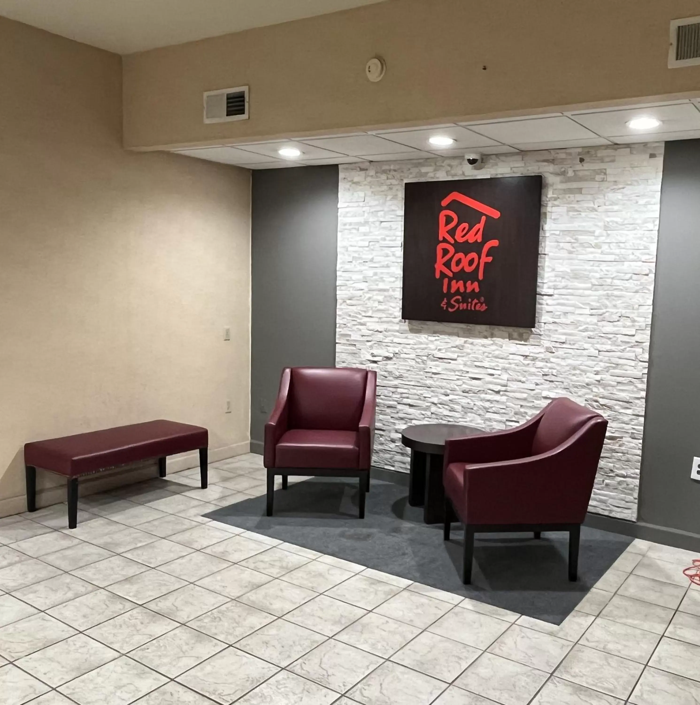 Lobby or reception in Red Roof Inn & Suites Monroe, NC